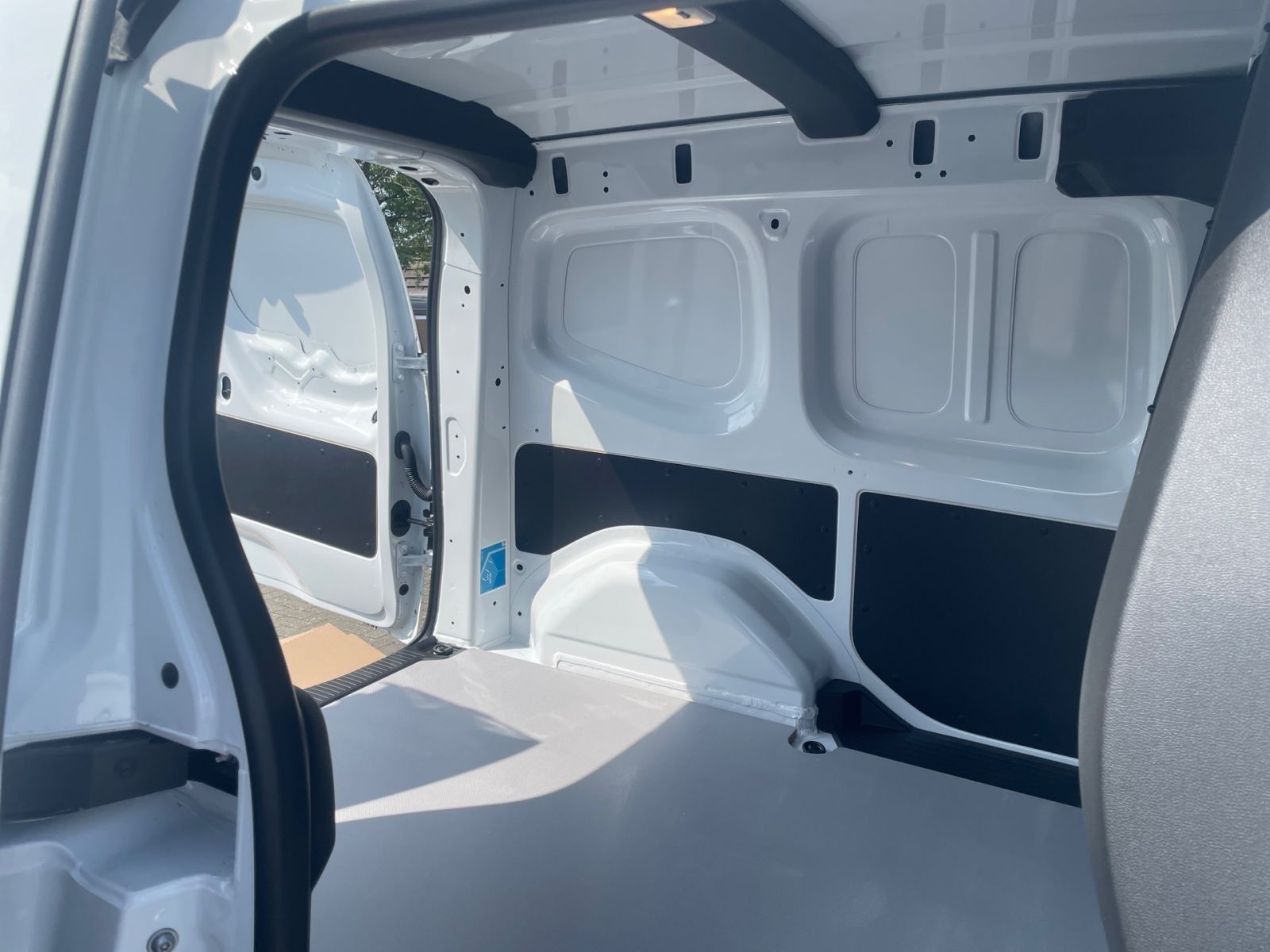 NISSAN Townstar Kasten L1 2,0t 6MT ACENTA 1ST LRB FA+EB