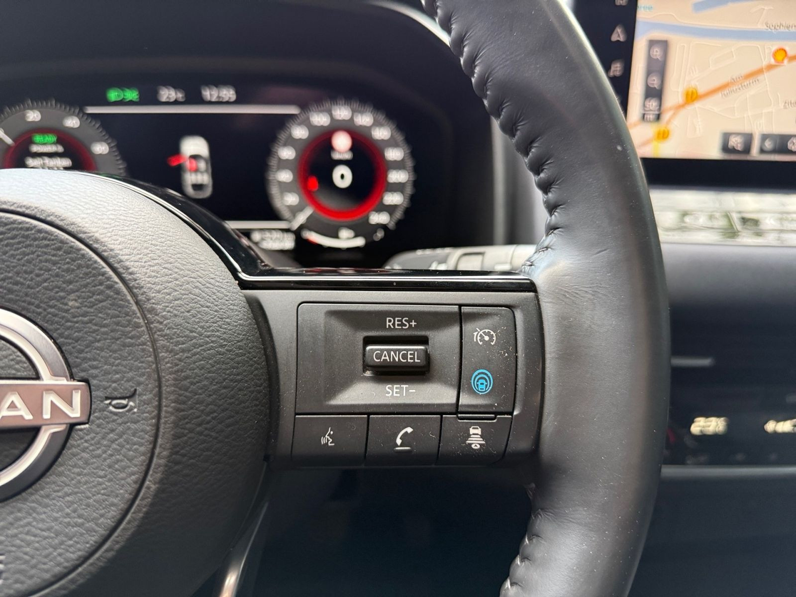 Nissan QASHQAI e-POWER Leder Massage Pano Bose 20"