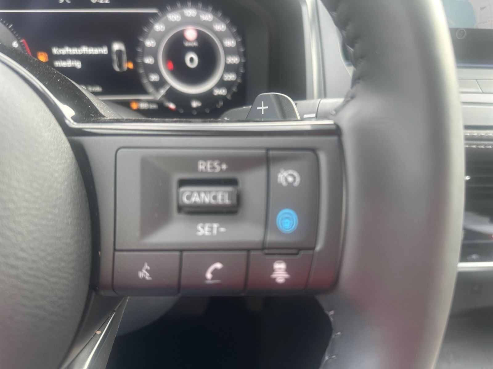 NISSAN Qashqai 1.3 DIG-T N-Connecta HeadUp*Navi*360°CAM