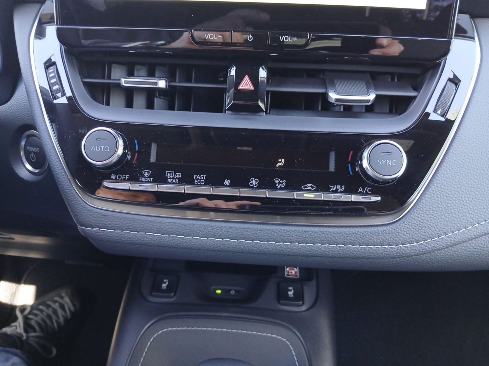 SUZUKI Swace 1.8 Comfort+ CVT Hybrid Navi*CarPlay