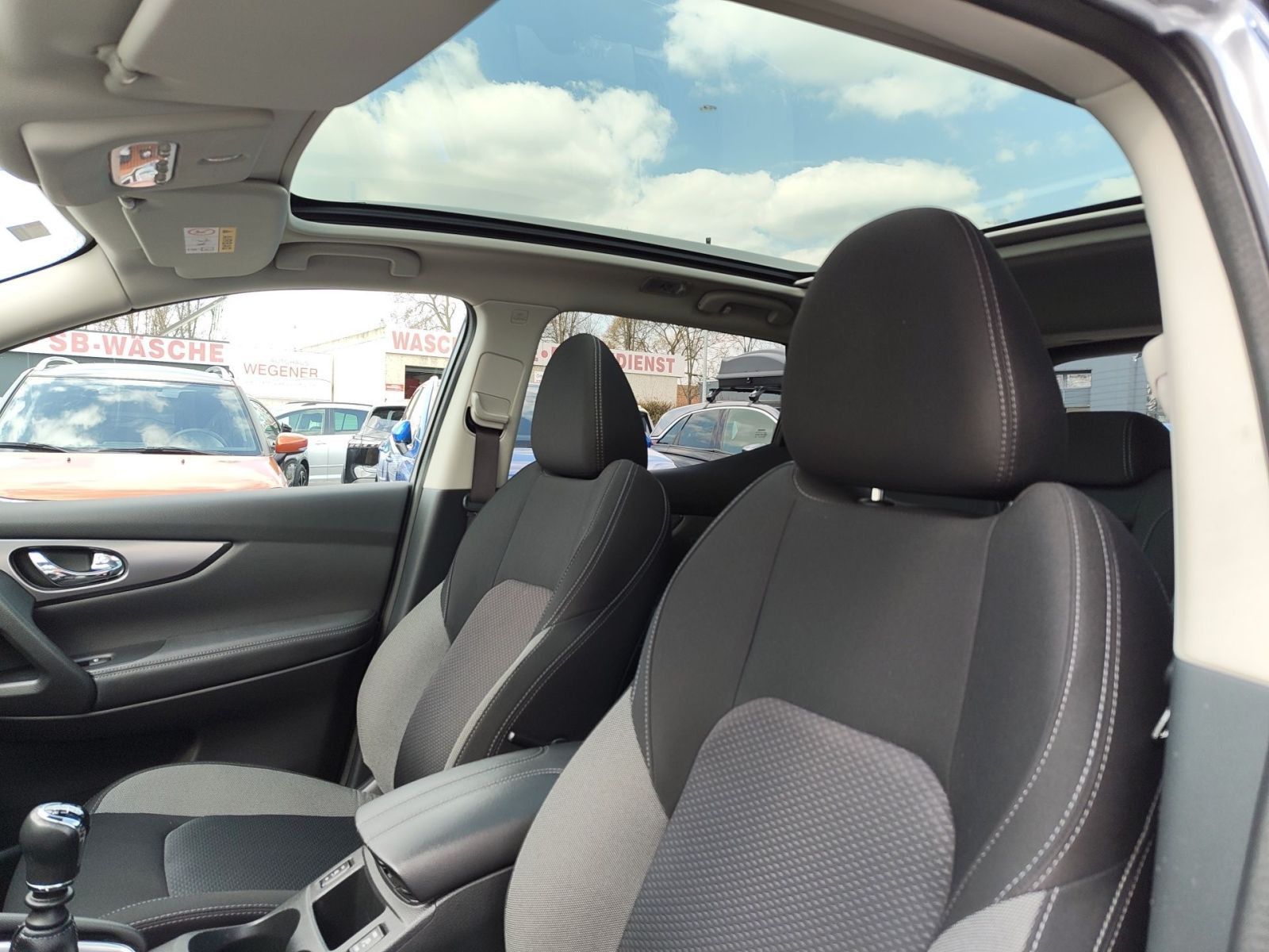 Nissan Qashqai 1.3 DIG-T N-Connecta Pano*beh. WSS*CAM