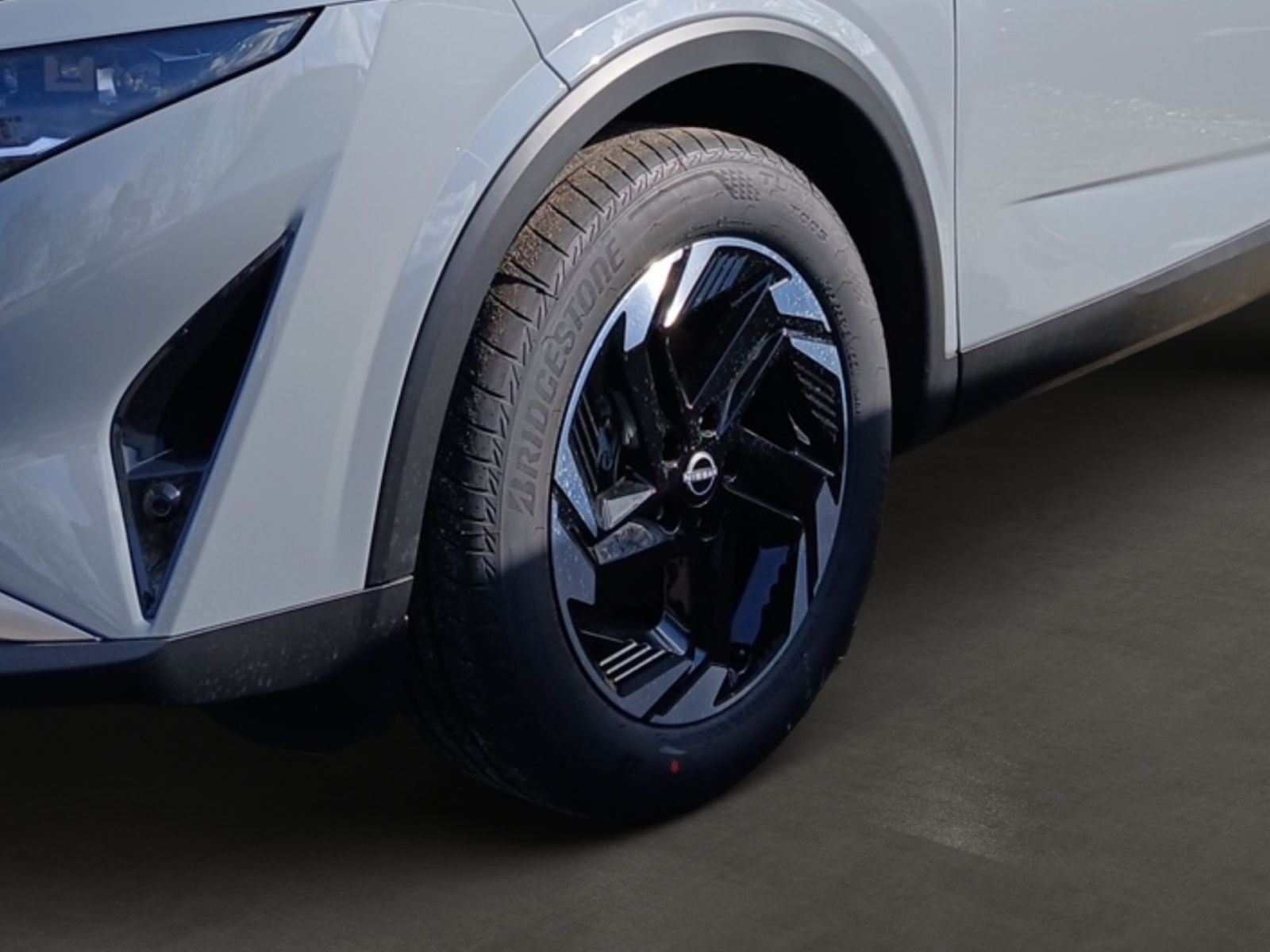 NISSAN QASHQAI 1.3 DIG-T MHEV N-Connecta LED*360°*Navi