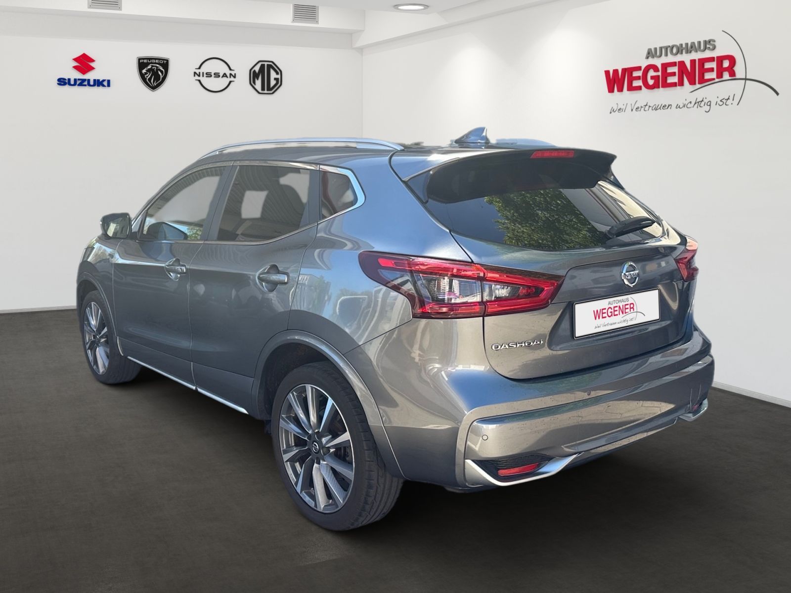 Nissan Qashqai 1.3 AT DIG-T Tekna 360°*PANO*NAVI*Bluet.