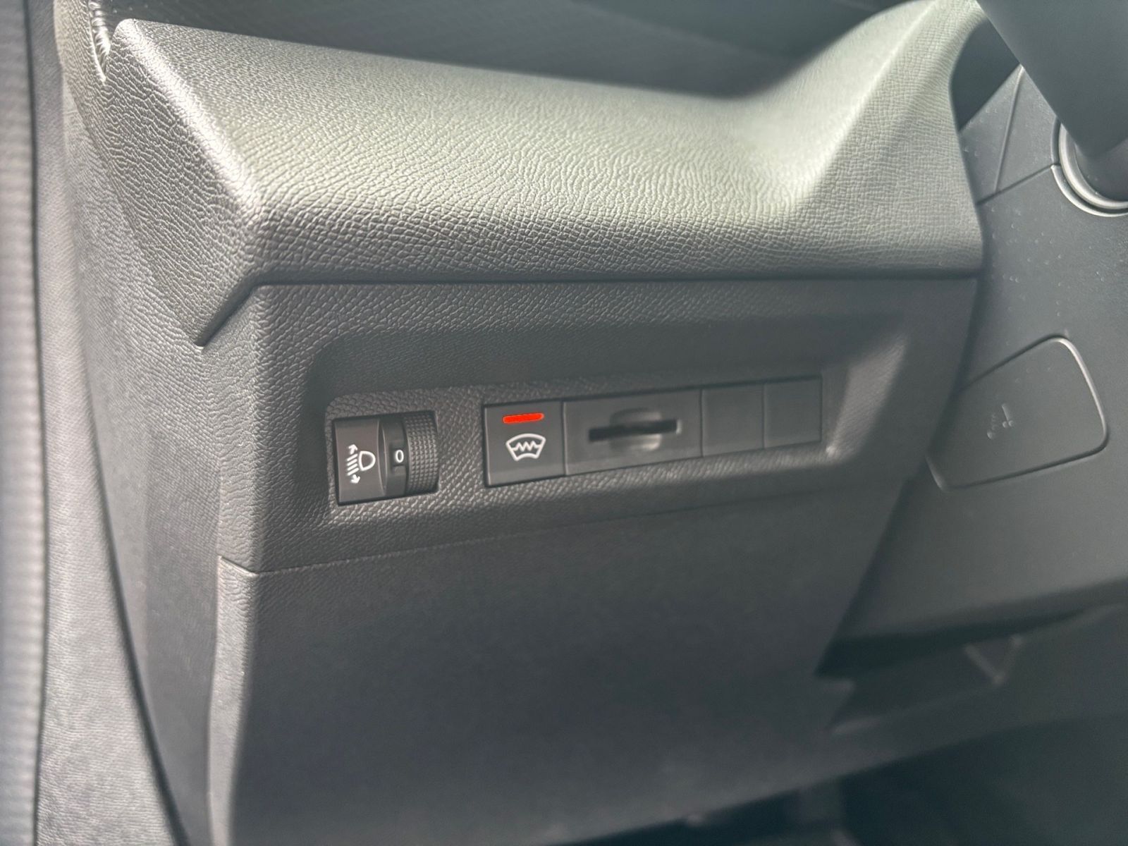 PEUGEOT 308 SW Active Pack BlueHDi 130 EAT8 *SHZ*Navi*