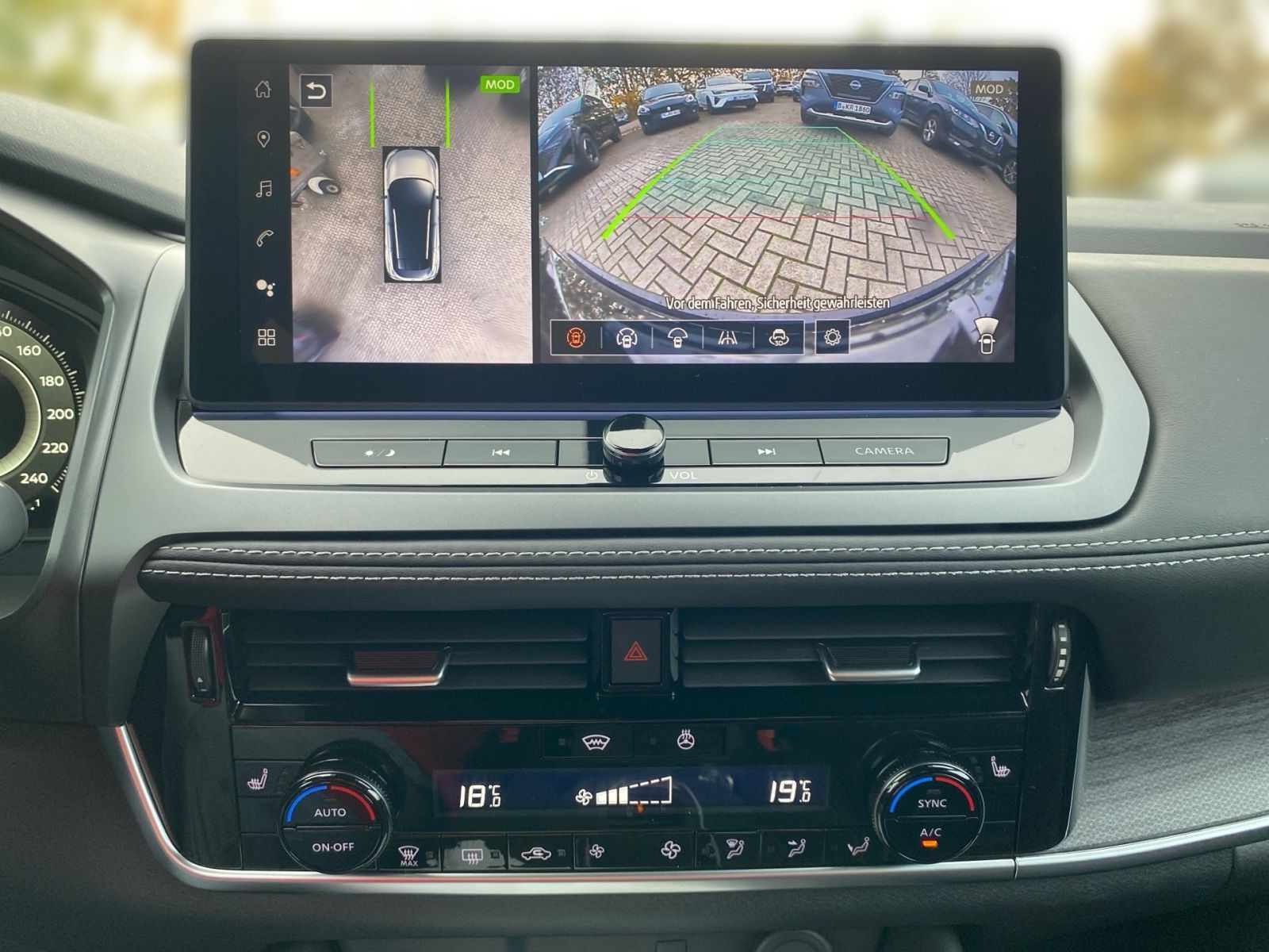 NISSAN QASHQAI TEKNA AT MHEV 2 Farben