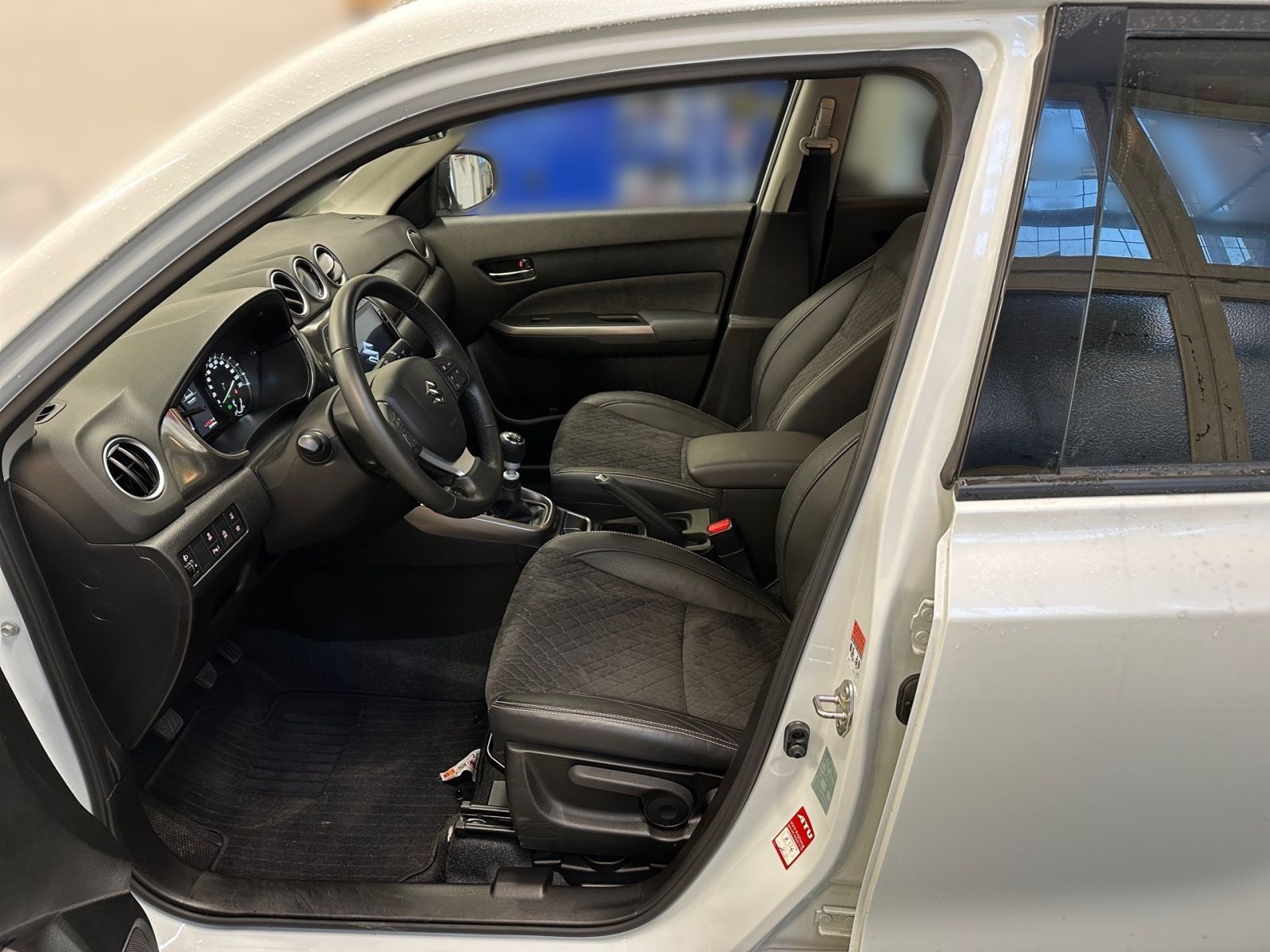 SUZUKI VITARA COMFORT+ HYBRID 1.4 MT NAVI KAM SHZ SCHIE