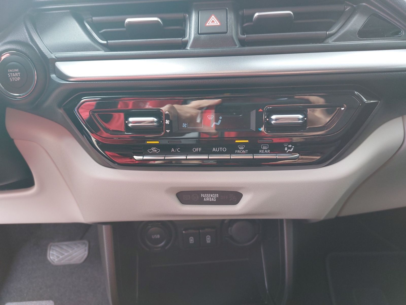 SUZUKI Swift Comfort+ CVT HYBRID NAVI CAM SHZ