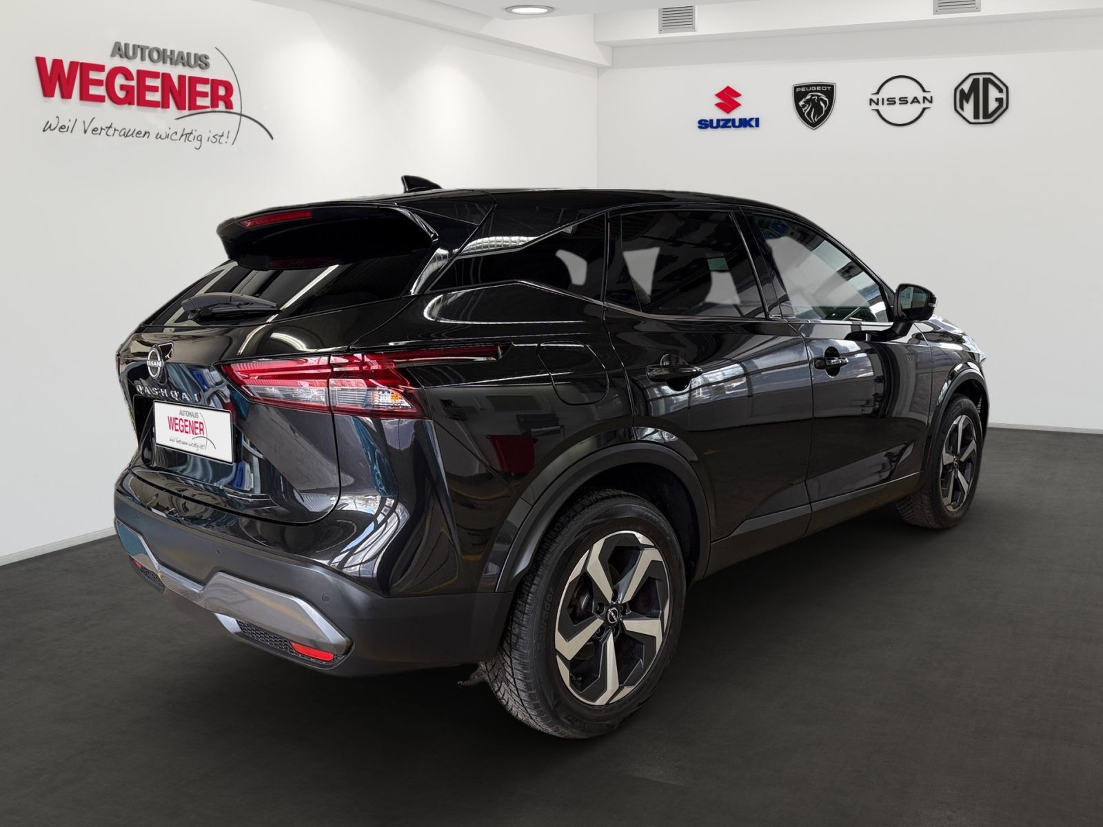 NISSAN Qashqai 1.3 DIG-T N-Connecta Navi*360°*CarPlay