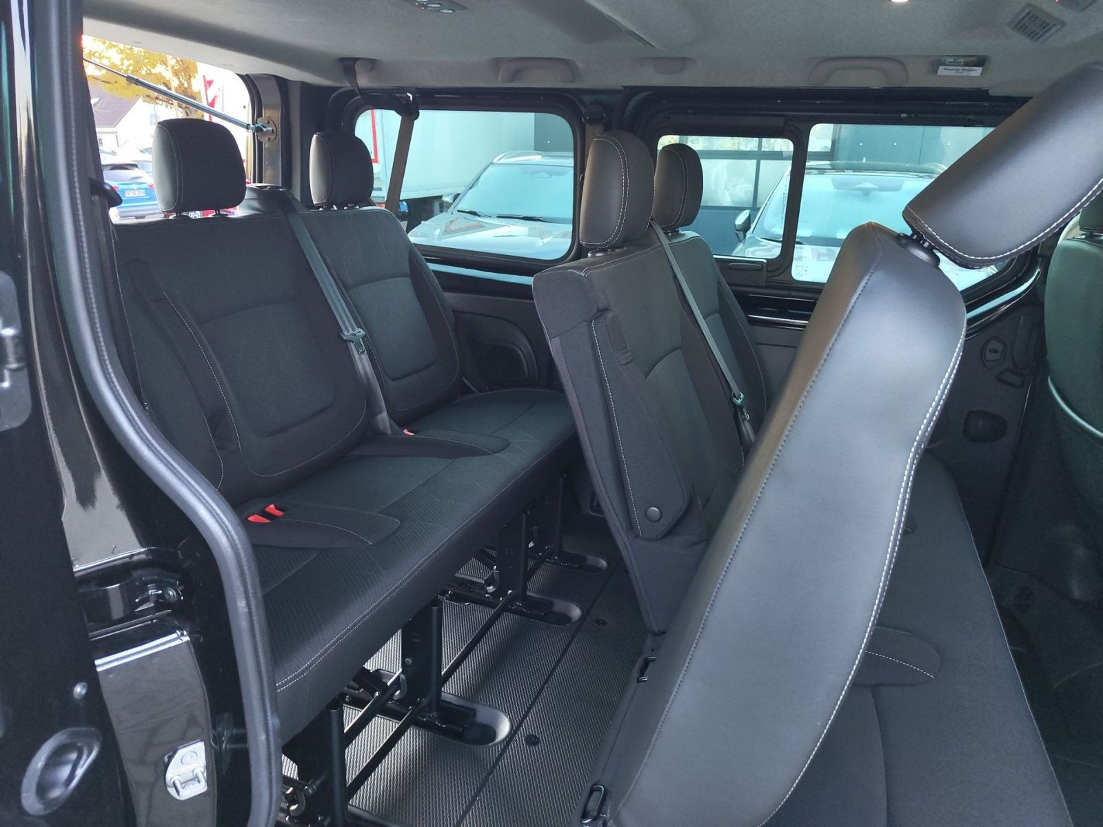 Nissan PRIMASTAR KOMBI TEKNA L1H1 2,8t NAVI KAMERA