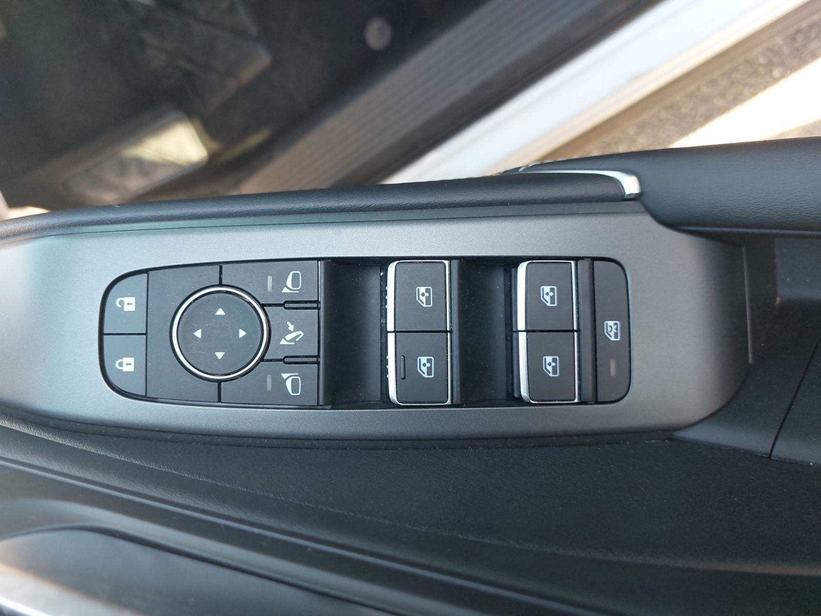 NISSAN Qashqai 1.3 DIG-T N-Connecta HeadUp*Pano*Navi