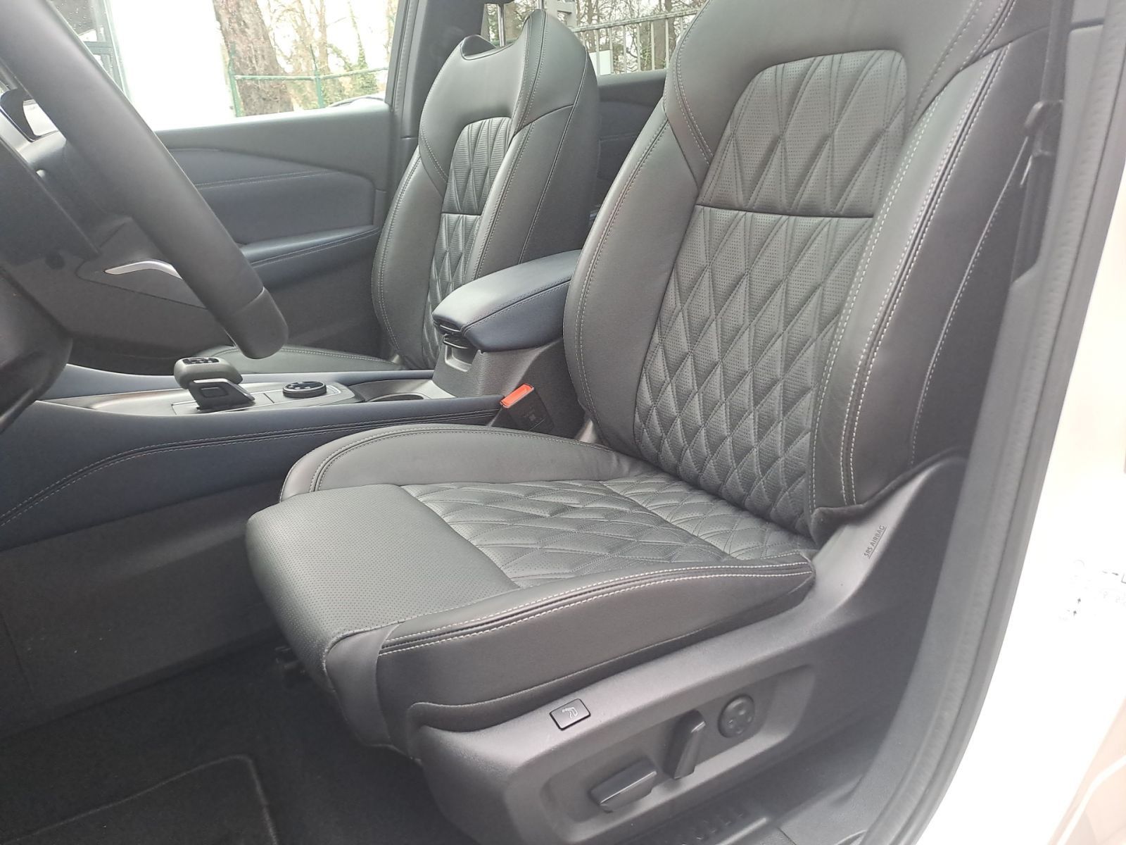 NISSAN QASHQAI 1.3 DIG-T Tekna+ 4x4 Leder*Pano*HeadUp