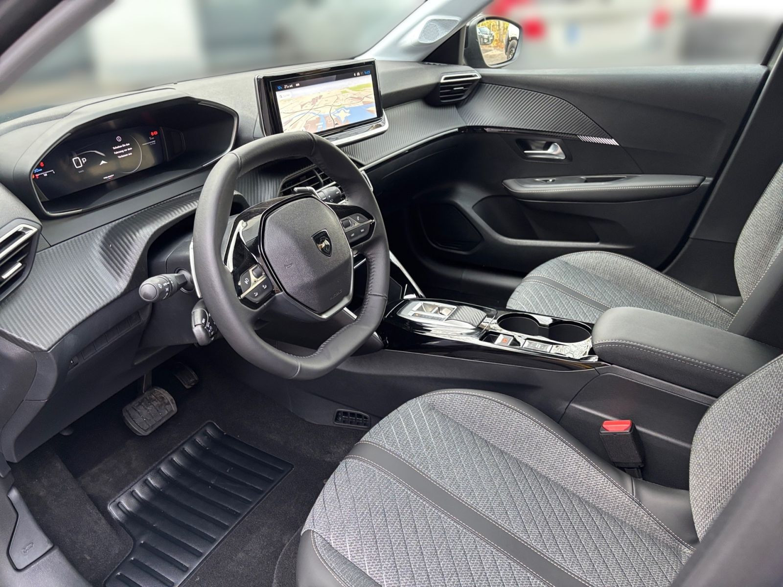 Peugeot 208 ALLURE HYBRID 145 e-DSC6 NAVI KAM SHZ