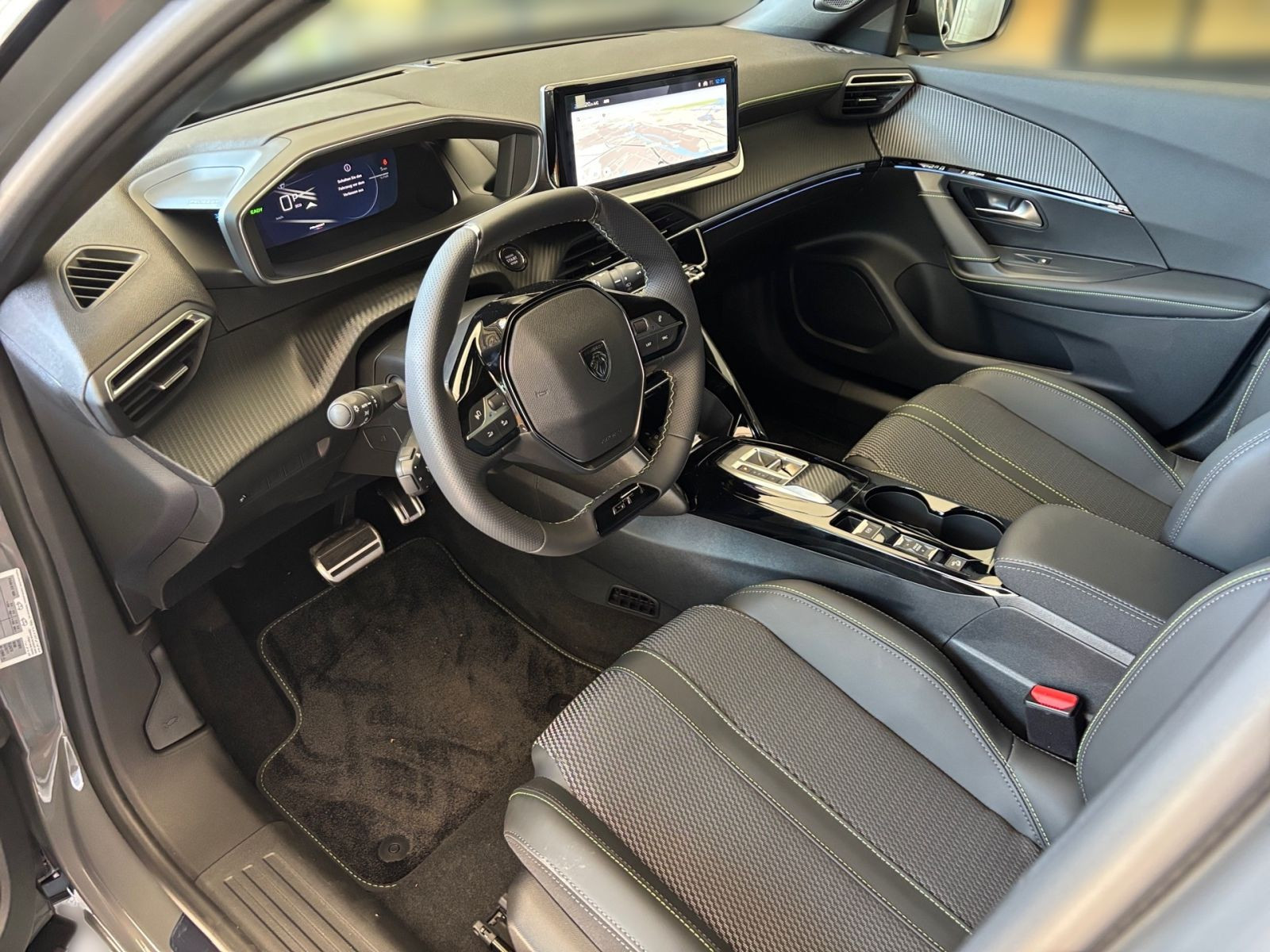 Peugeot 2008 E GT Elektromotor 156 54kwH *Kamera*