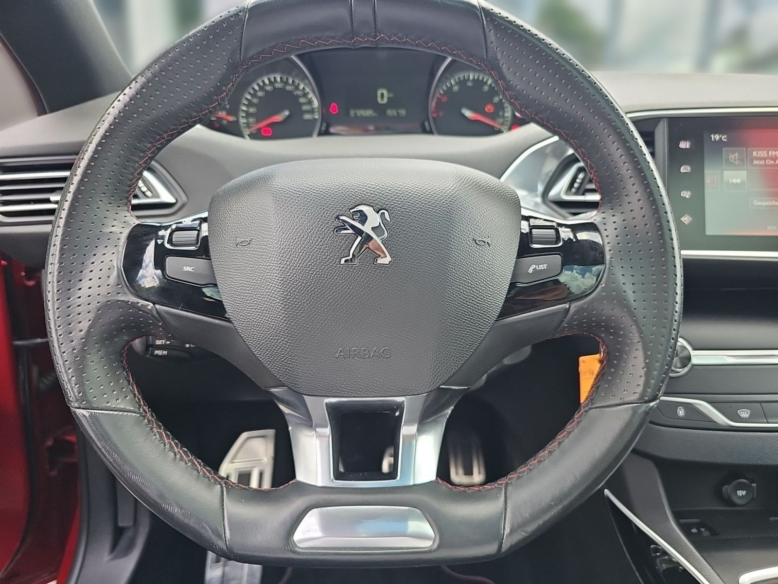 Peugeot 308 1.3 GT Line Pano*Massage*Navi*Totwinkel*PDC