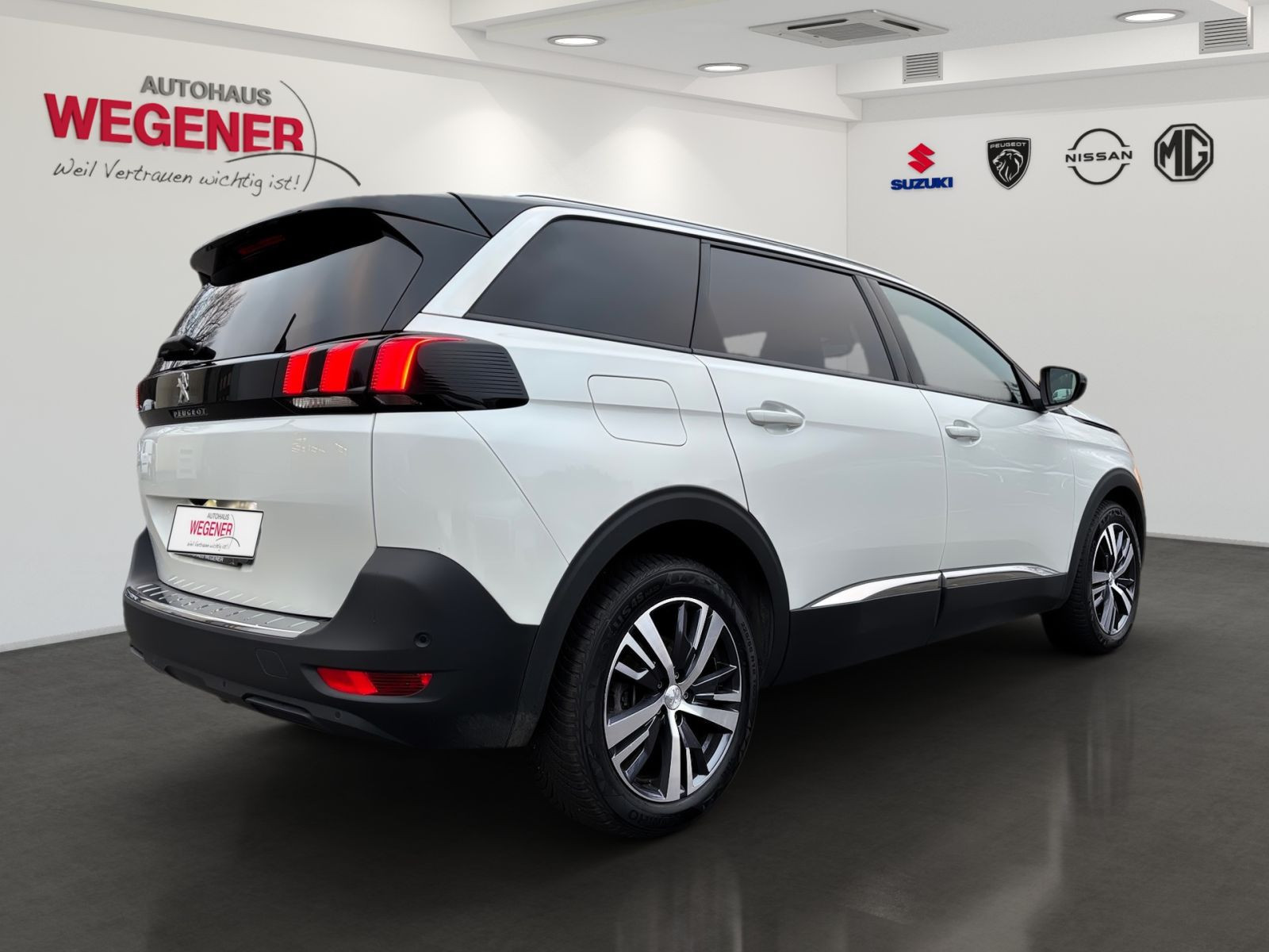 Peugeot 5008 Allure Pack PureTech 130 EAT8 *Kamera*SHZ*
