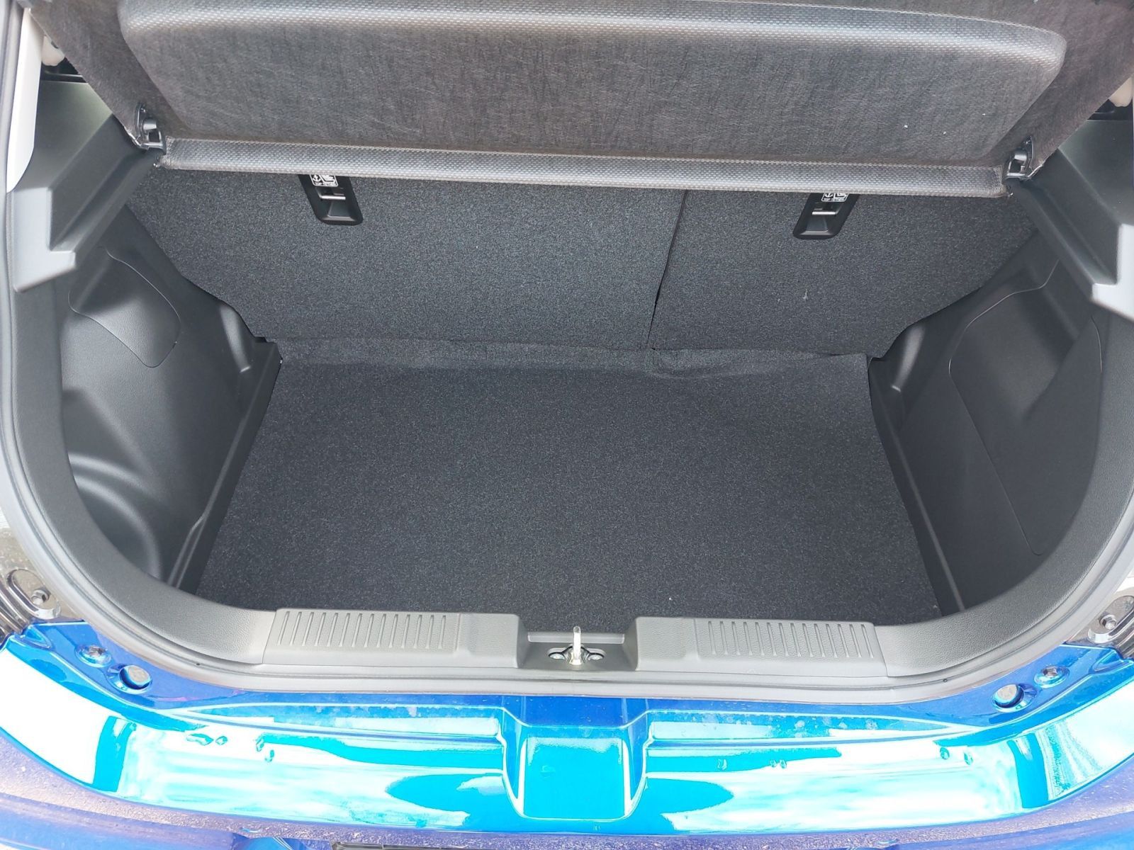 SUZUKI Swift 1.2 Hybrid Comfort+ 1.2 MT NAVI CAM SHZ