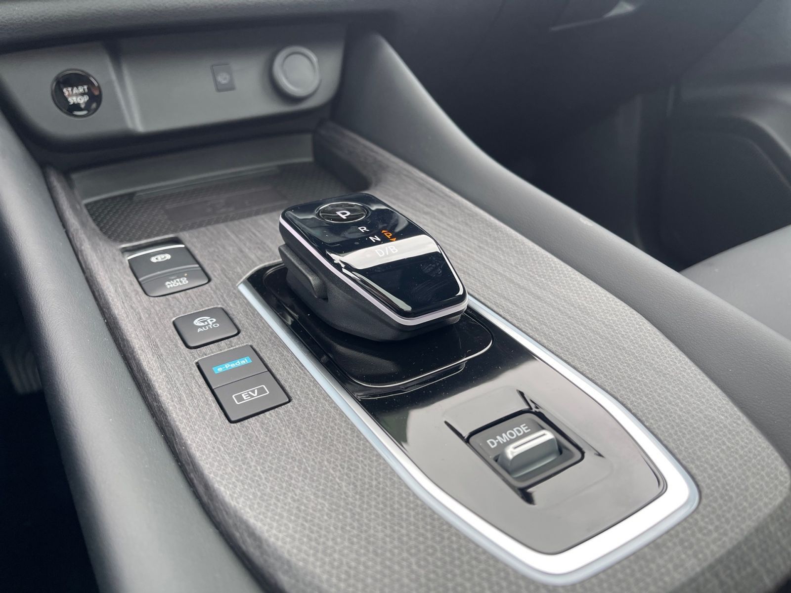 NISSAN QASHQAI TEKNA 1.5 VC-T e-POWER  NAVI 360° WINTER