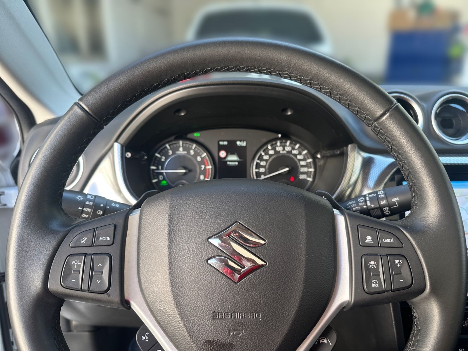 SUZUKI Vitara Comfort+ Hybrid 1.5 AT Pano*Navi*CAM*ACC