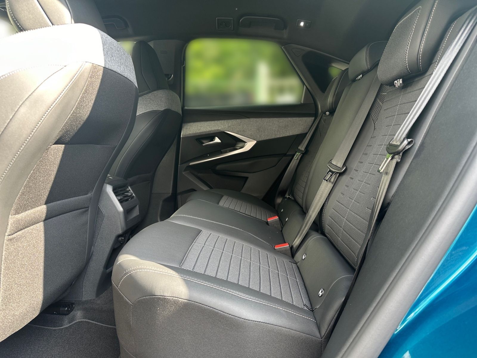 PEUGEOT 3008 Allure Hybrid 145 e-DSC6 *Kamera*21"Curved*