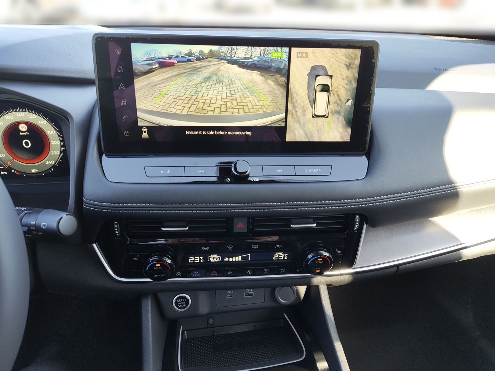 NISSAN X-TRAIL 1.5 VC-T MHEV N-Connecta Navi * Pano