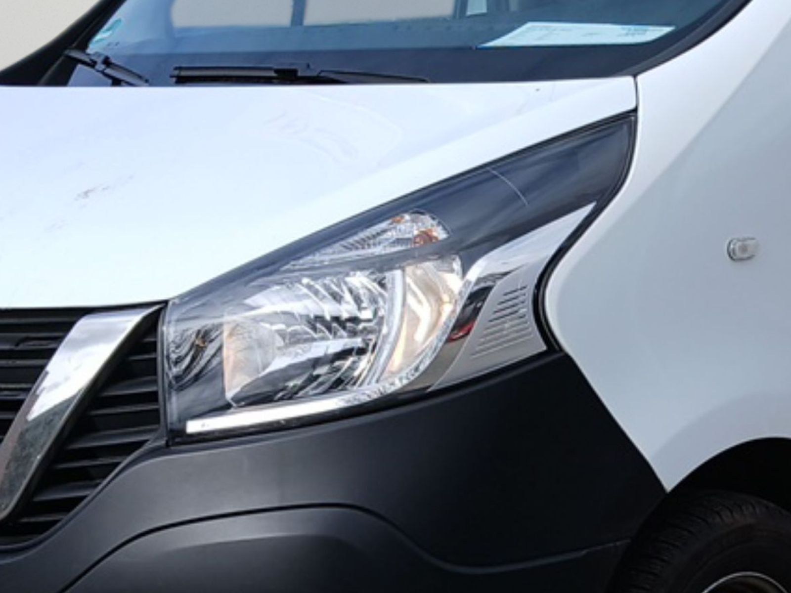 NISSAN NV300 2.0 dCi 120 PRO + AHK