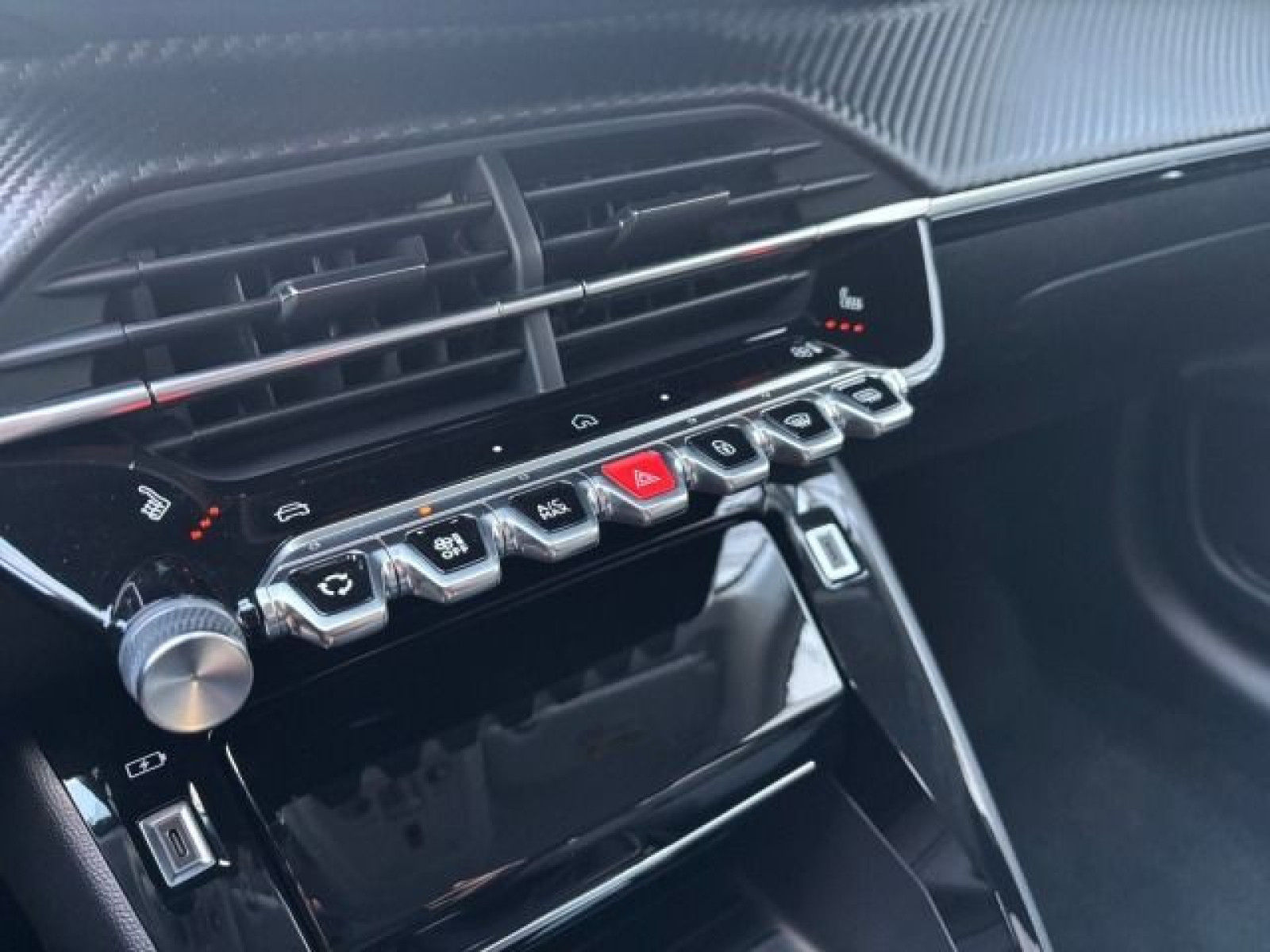 Peugeot 208 Allure 100 1.2 PureTech Kamera*SHZ*LED*