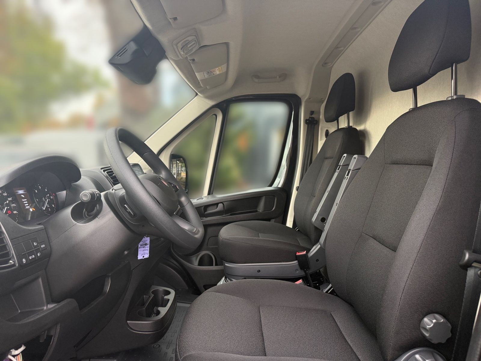Peugeot Boxer Kastenwagen 330 L2H1 BlueHDi KAMERA KLIMA