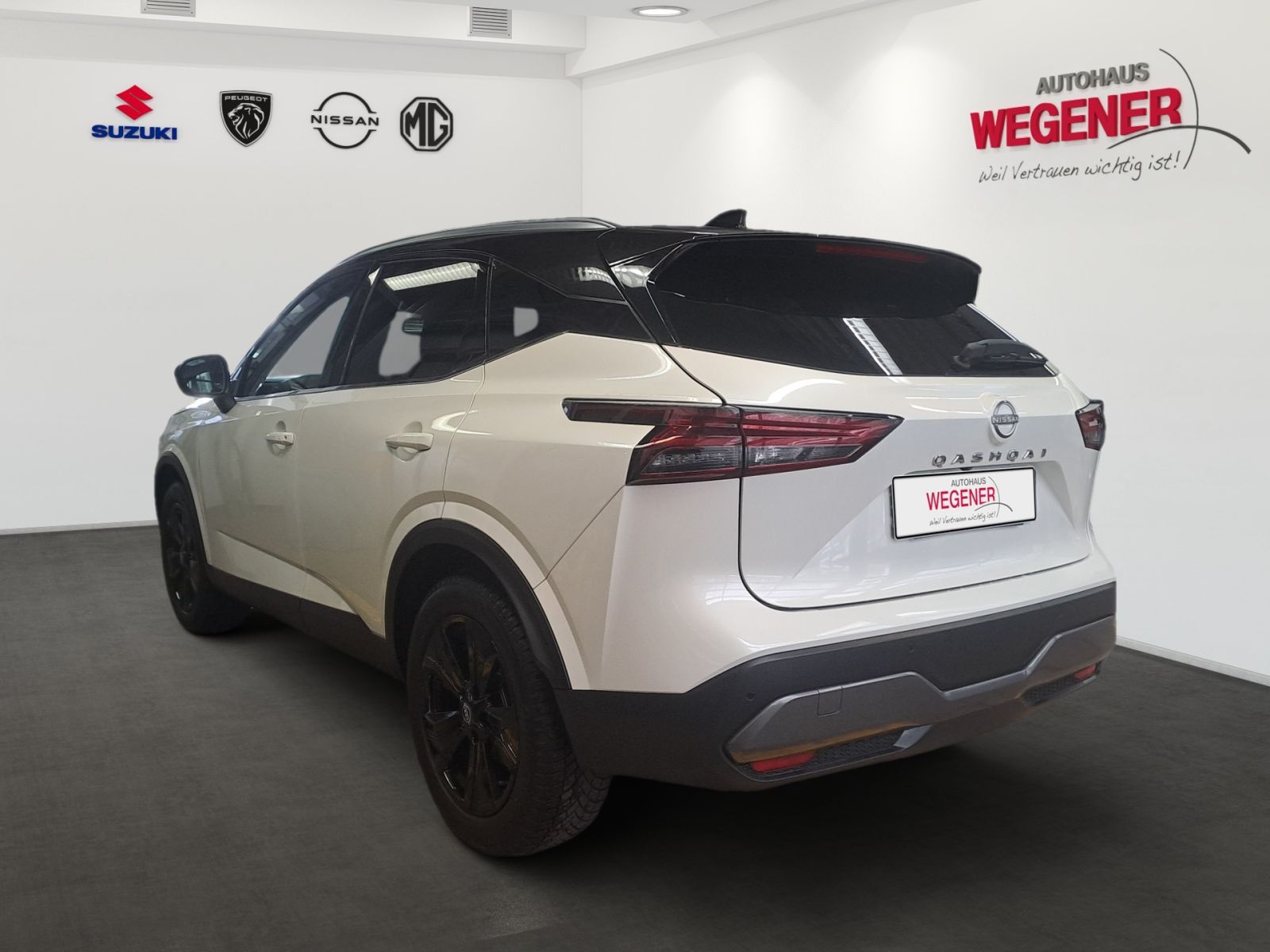 NISSAN QASHQAI 1.3 DIG-T Tekna+ 4x4 Leder*Pano*HeadUp