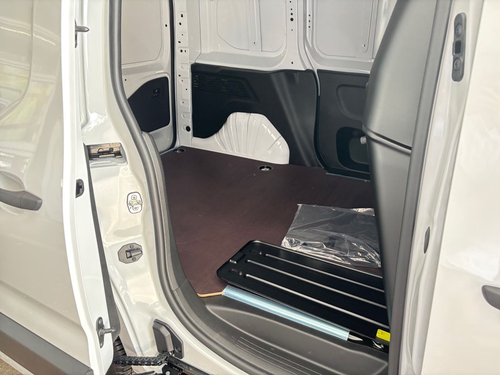 Peugeot Partner L1 100 BlueHDi *Kamera*Holzboden