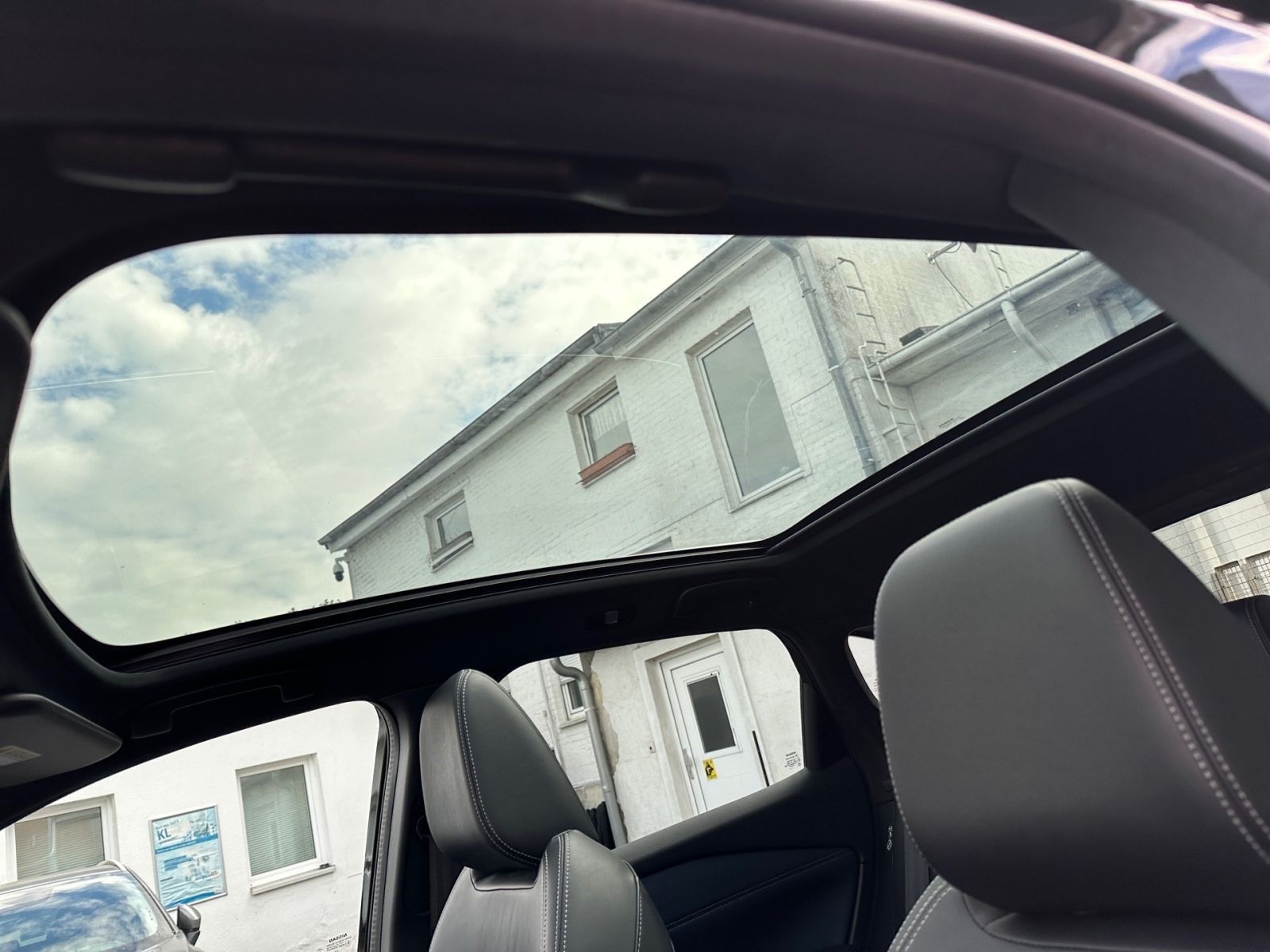 NISSAN Qashqai Tekna+ 1.3 DIG-T MHEV Pano Winter 360°