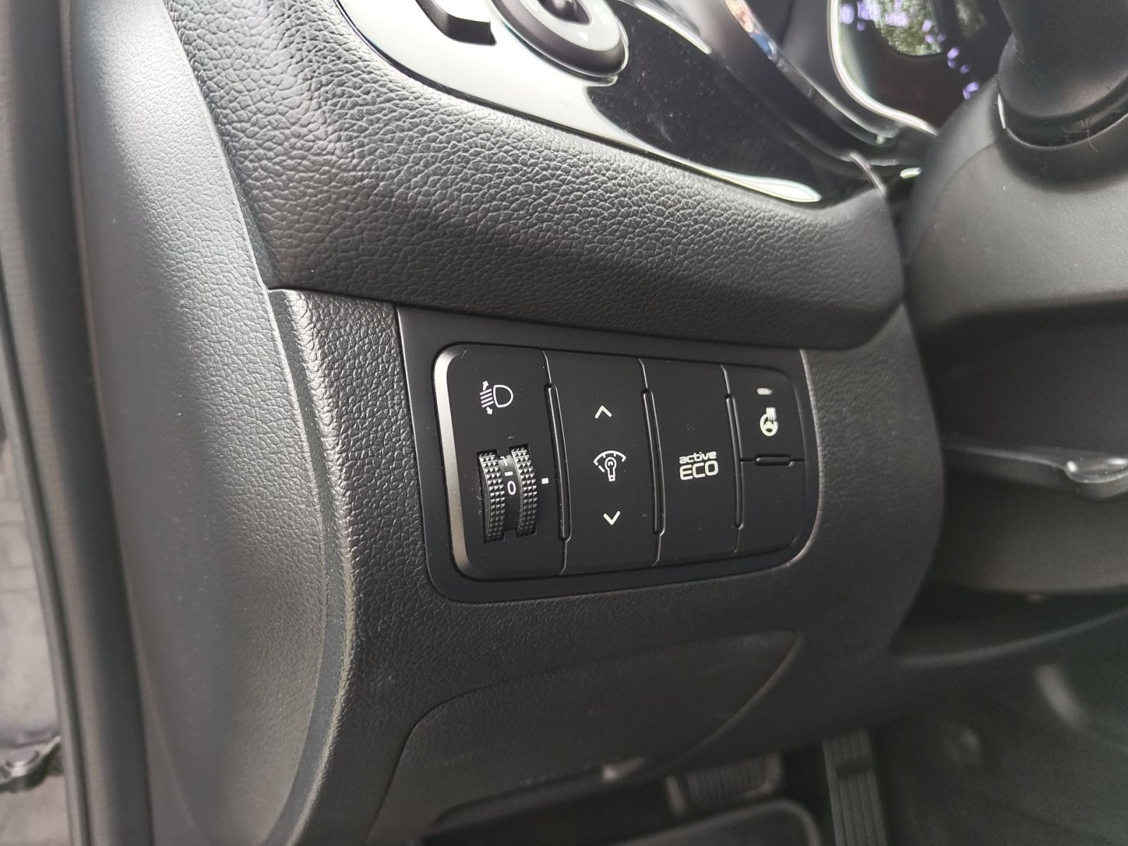 KIA CEE'D 1.6 GDI AT Spirit NAVI GRA PDC CAM SHZ LHZ