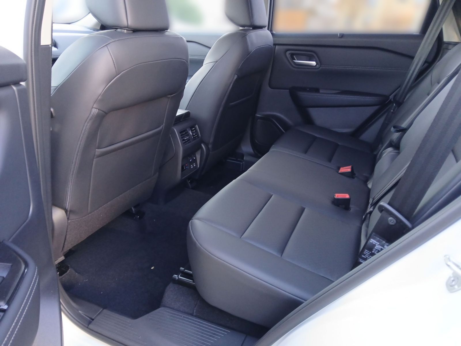 NISSAN X-TRAIL N-CONNECTA 1.5 VC-T MHEV WINTER 360° NAV