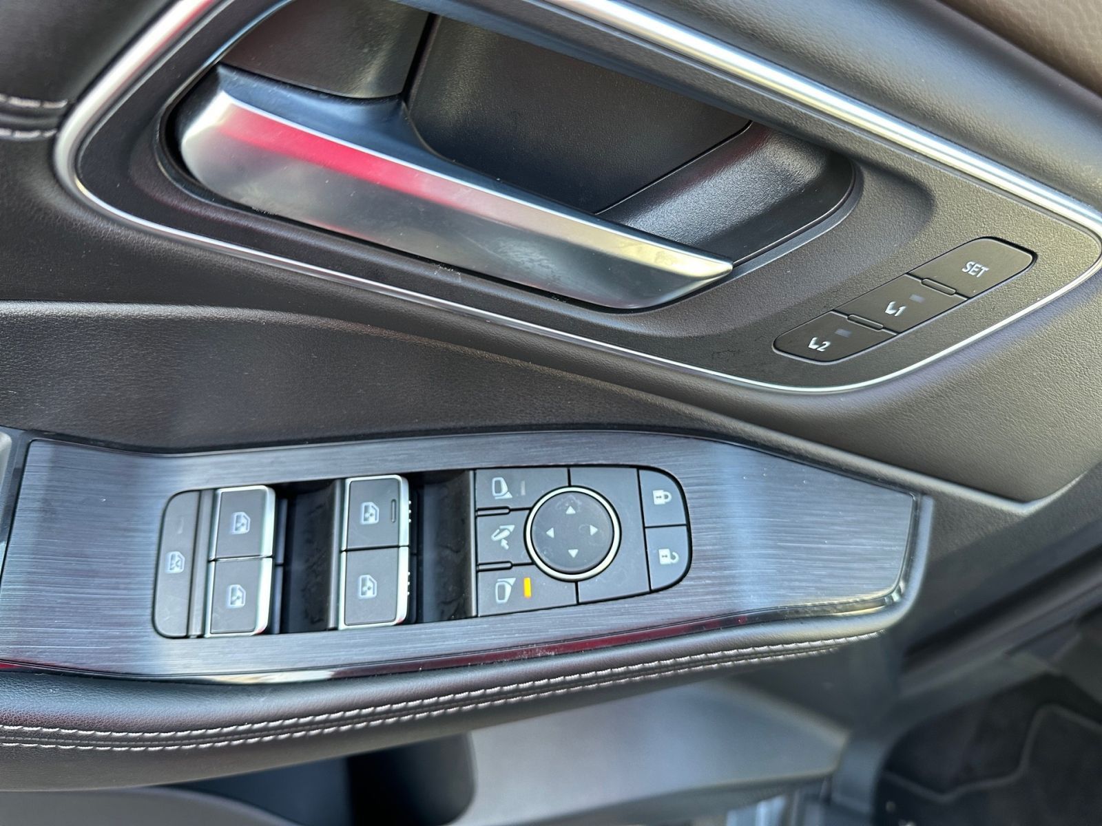 NISSAN X-TRAIL TEKNA 1.5 VC-T e-4ORCE 7-SITZER*WINTER