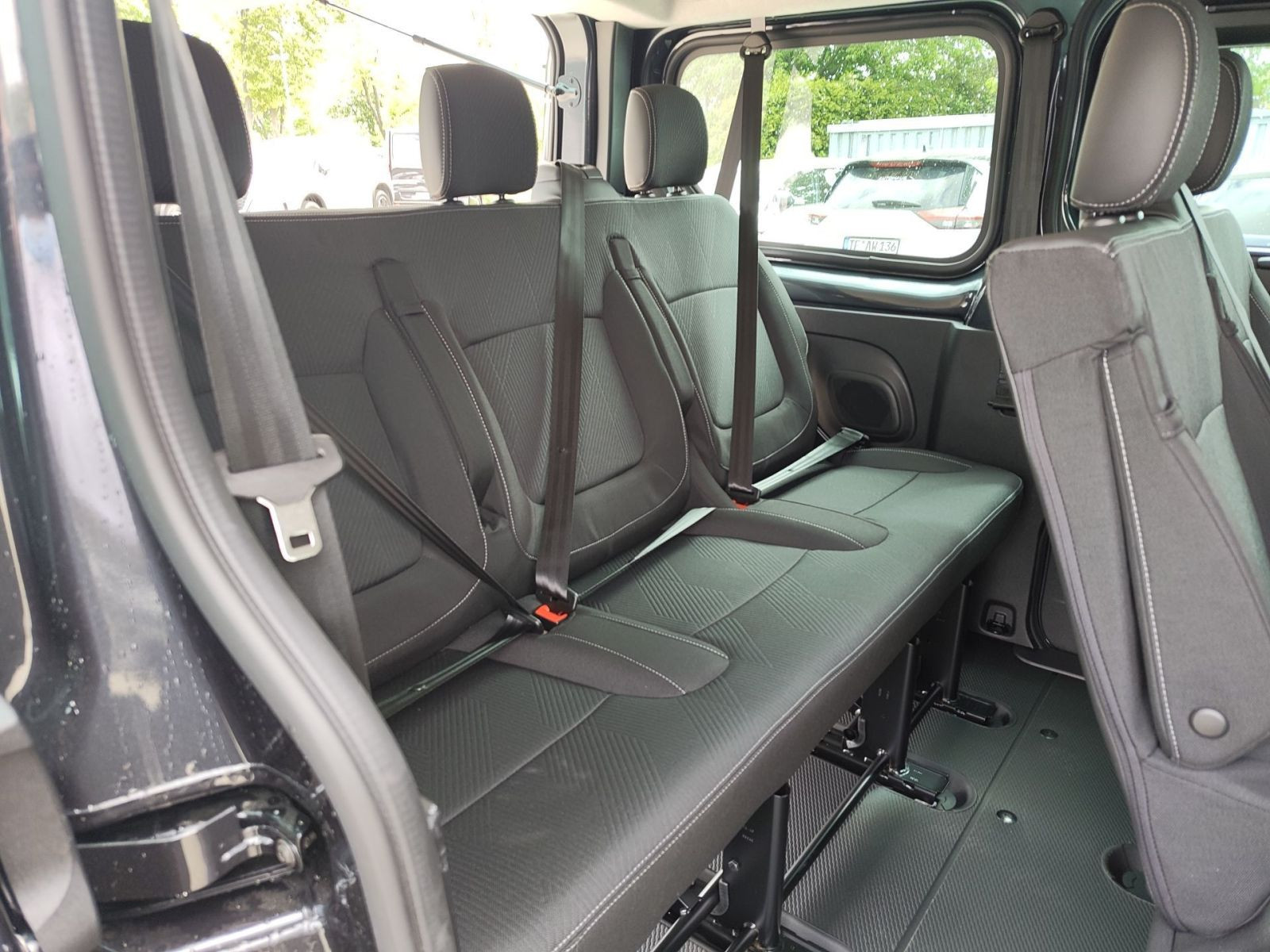 Nissan Primastar Kombi9 L1H1 2,8t