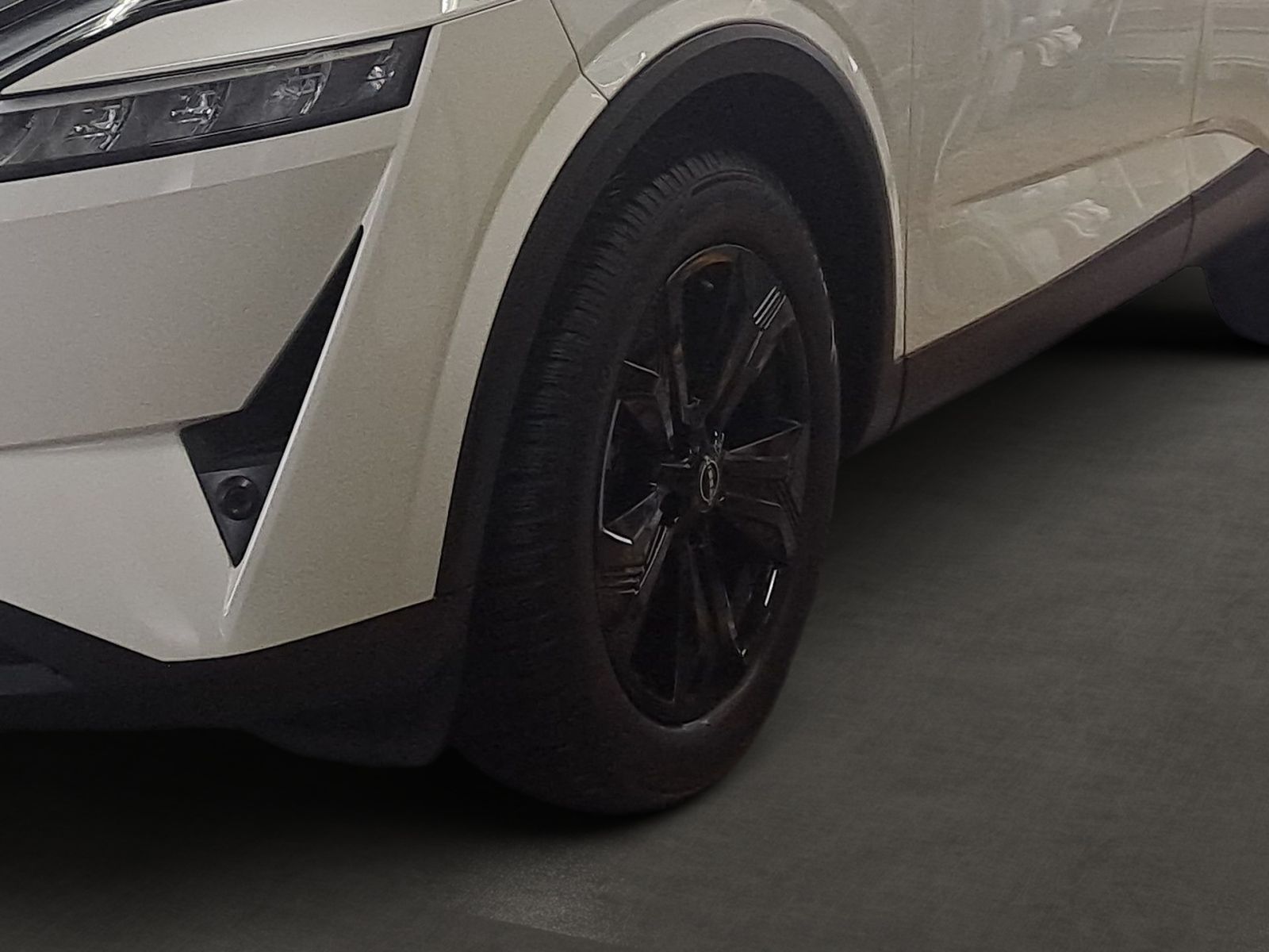 NISSAN QASHQAI 1.3 DIG-T Tekna+ 4x4 Leder*Pano*HeadUp