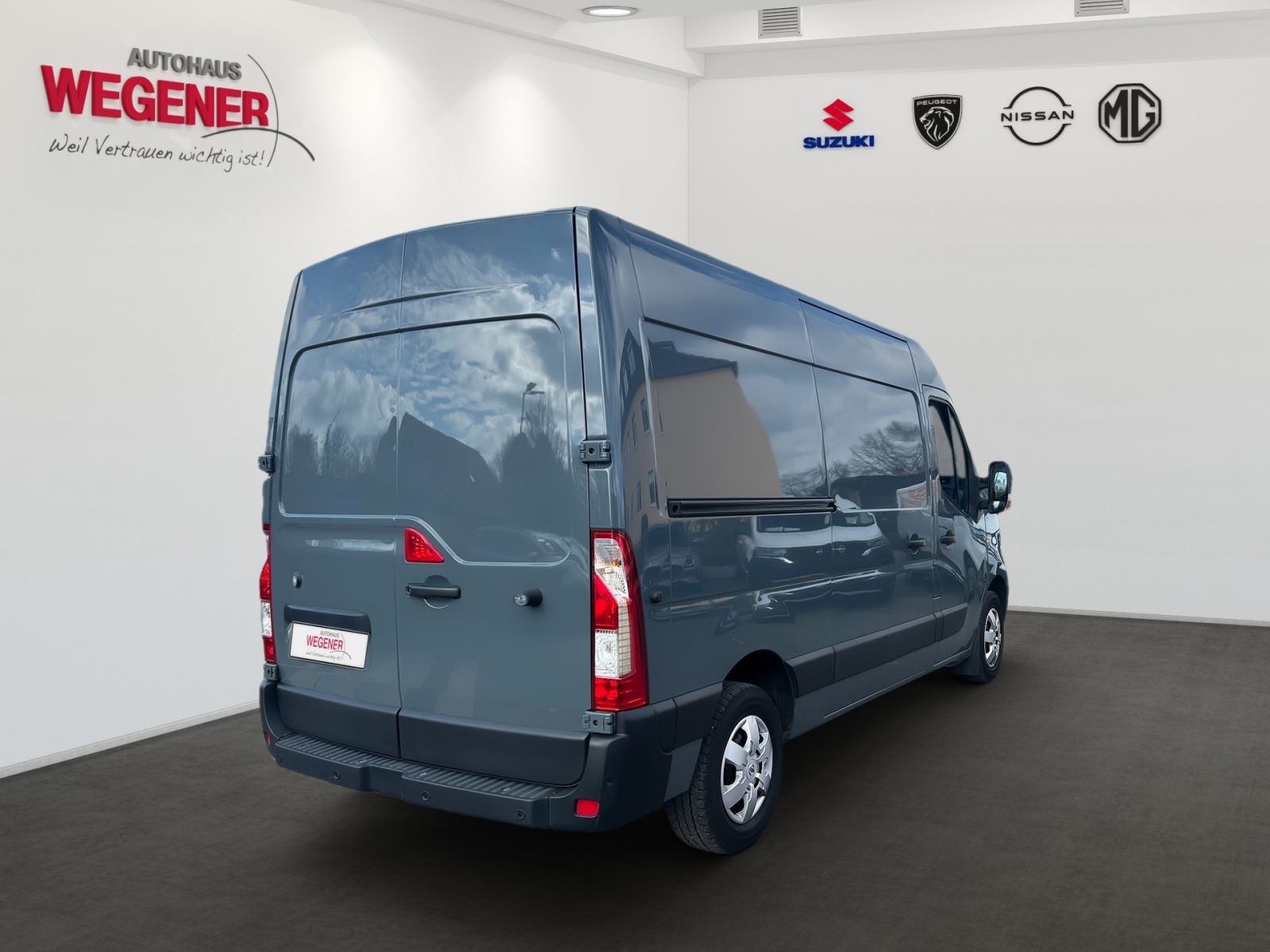 Nissan Interstar 2.2 dci AT L2H2 - Stdhzg Navi CarPlay