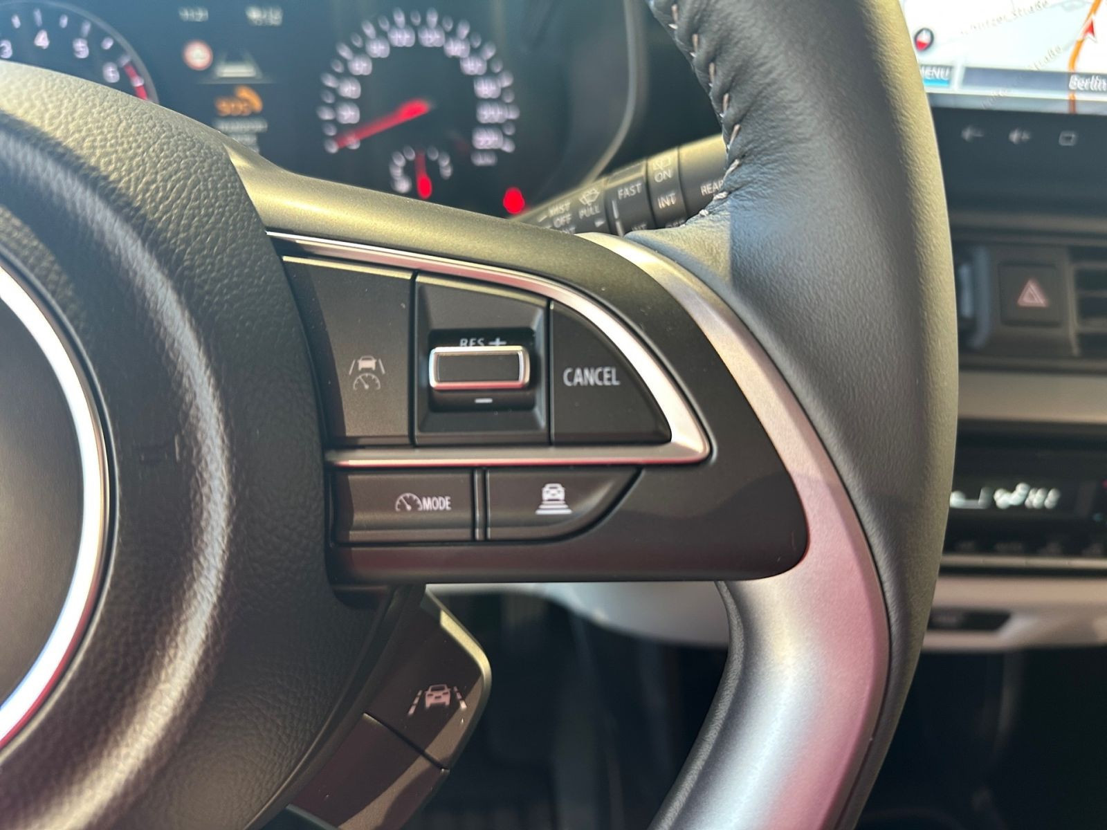 Suzuki Swift Comfort+ Hybrid  - SHZ CAM ACC NAVI CarPlay