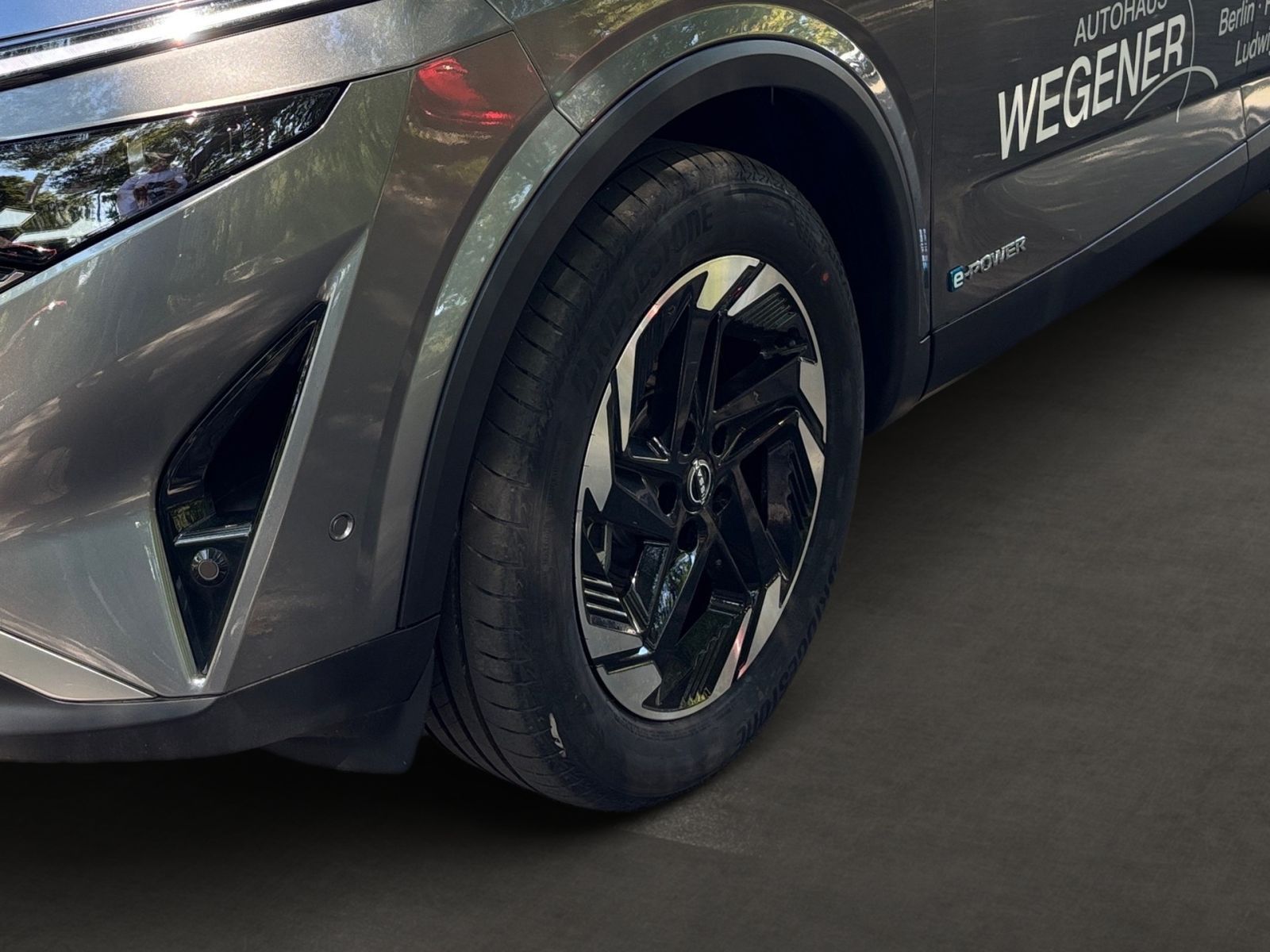 NISSAN QASHQAI 1.5 VC-T e-POWER Totwinkel*Navi*360°