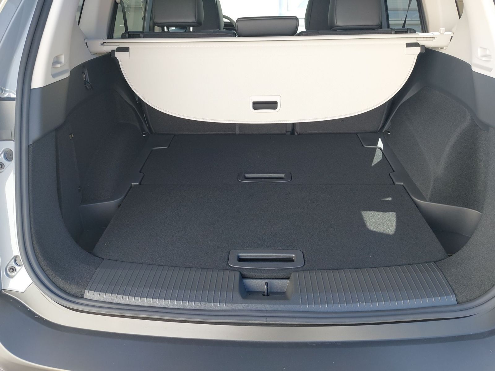 Nissan X-TRAIL Tekna+ 1,5 AT - TAXI SHZ PANO HUD