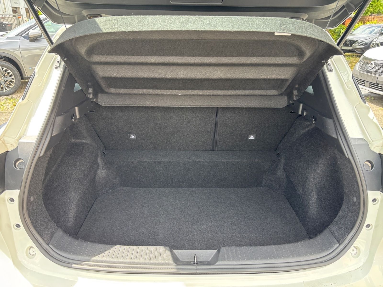 NISSAN Qashqai 1.3 DIG-T MHEV Visia Totwinkel*LED*Klima
