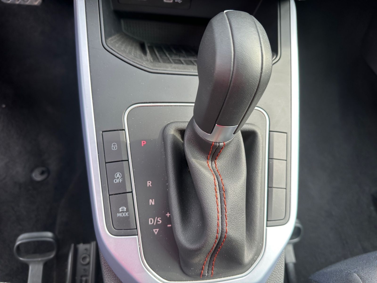 SEAT Arona 1.0 TSI DSG FR - LED NAVI SHZ VC APP`S PDC