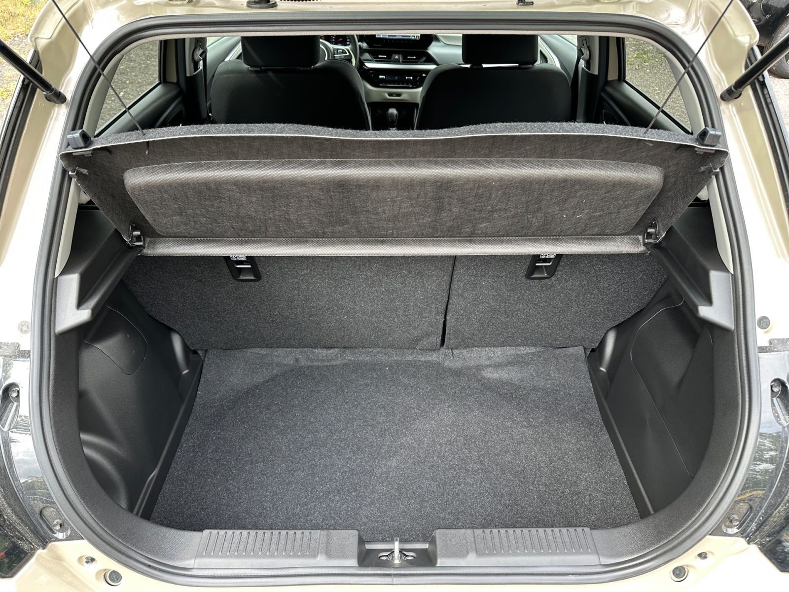 SUZUKI SWIFT COMFORT+ 1,2 AT HYBRID Navi Cam SHZ