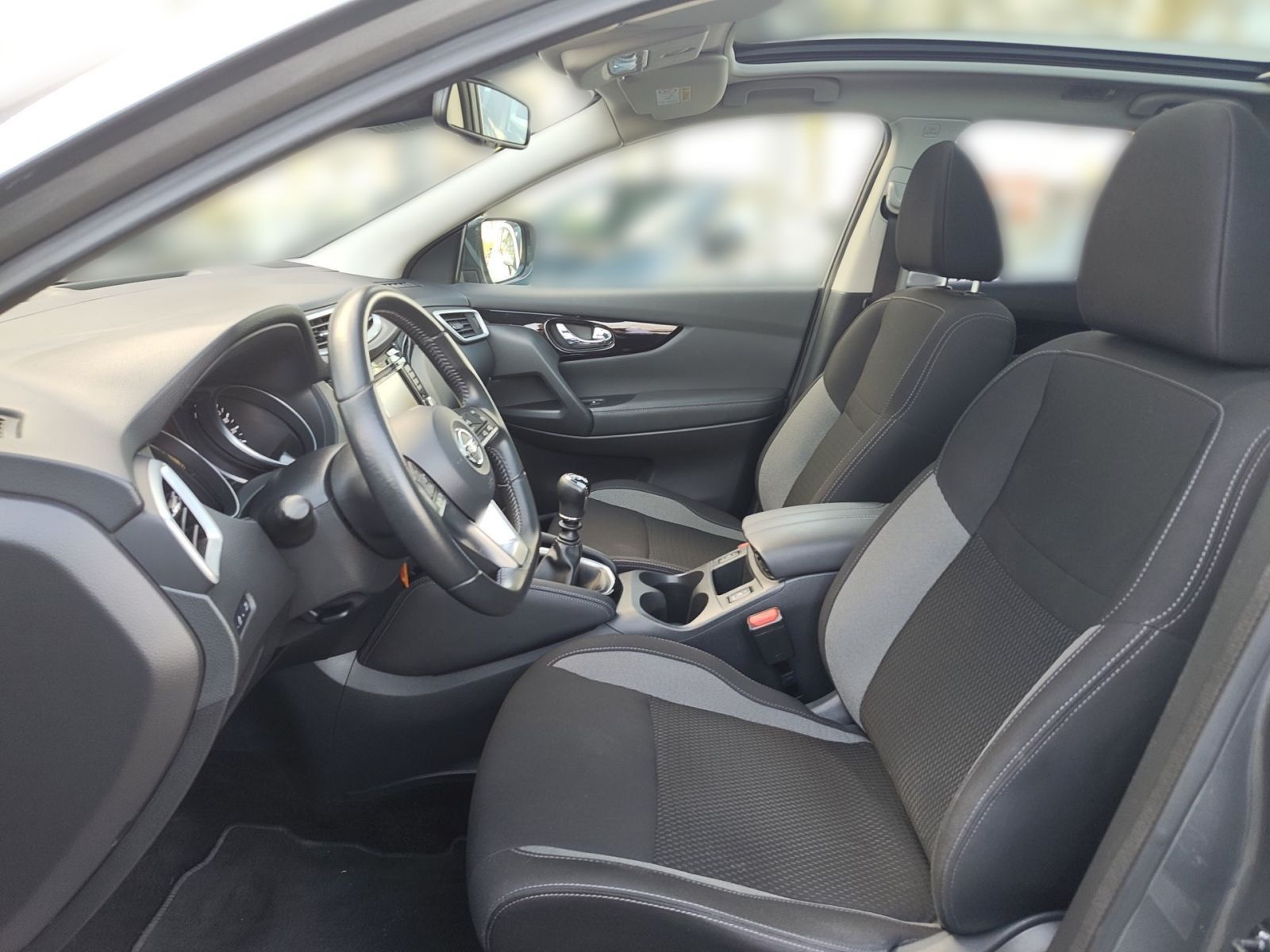 NISSAN Qashqai 1.3 N-Way PANO*SHZ*CAM*Klima*Navi*LM