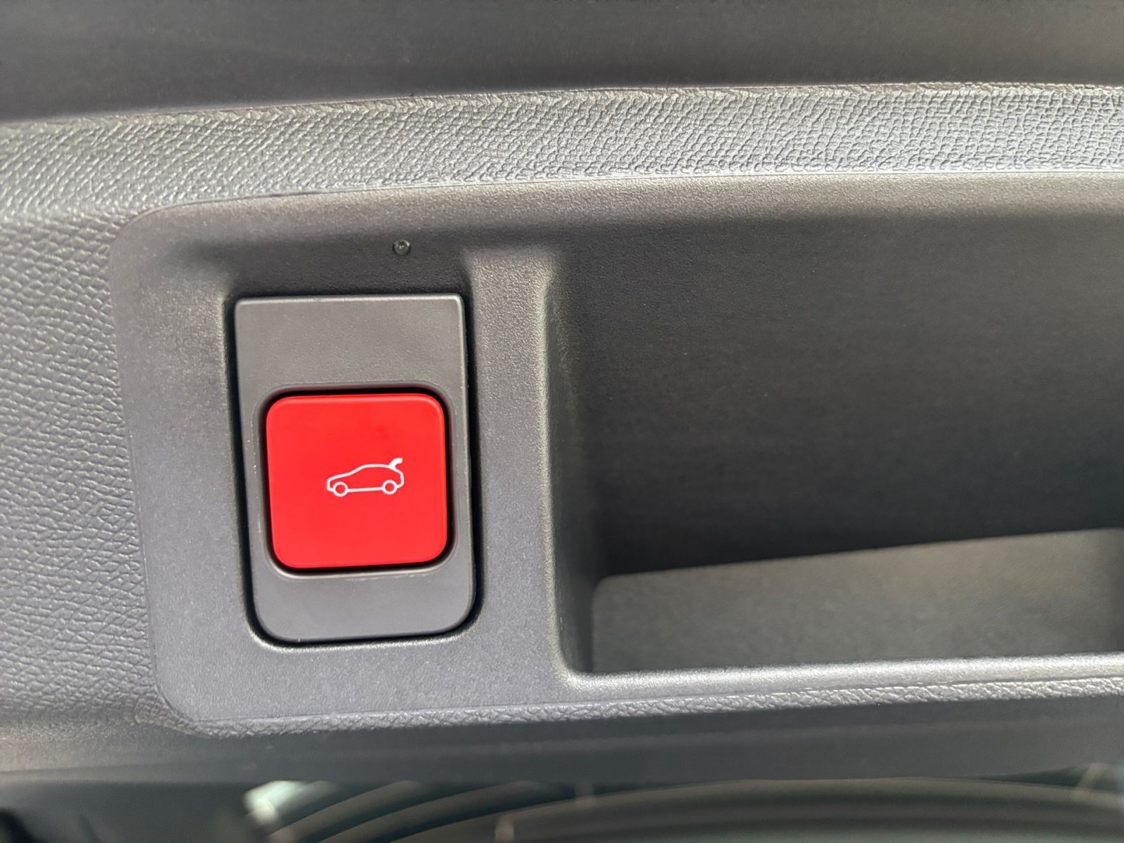 Peugeot 308 SW GT HYBRID 145 e-DSC6 NAVI 360° SHZ LED