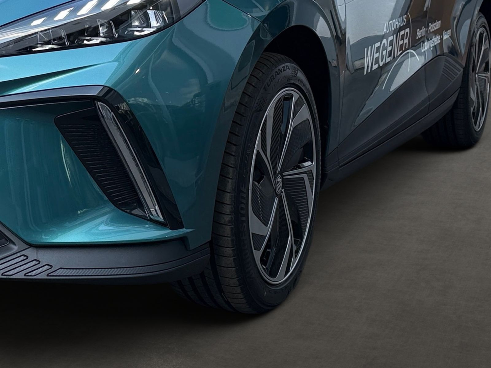 MG MG4 EV 64 kWh Premium - LED CarPlay ACC