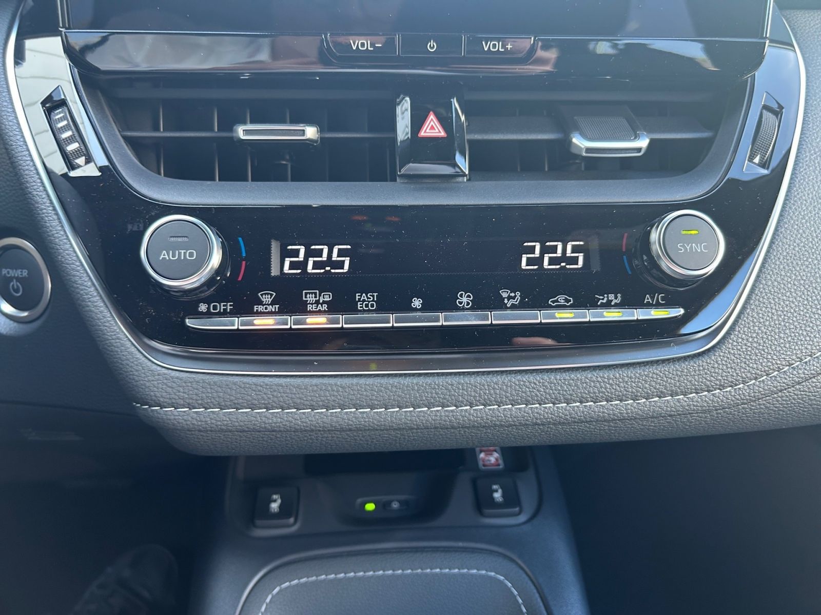 SUZUKI Swace 1.8 Comfort+ CVT Hybrid Navi*CarPlay