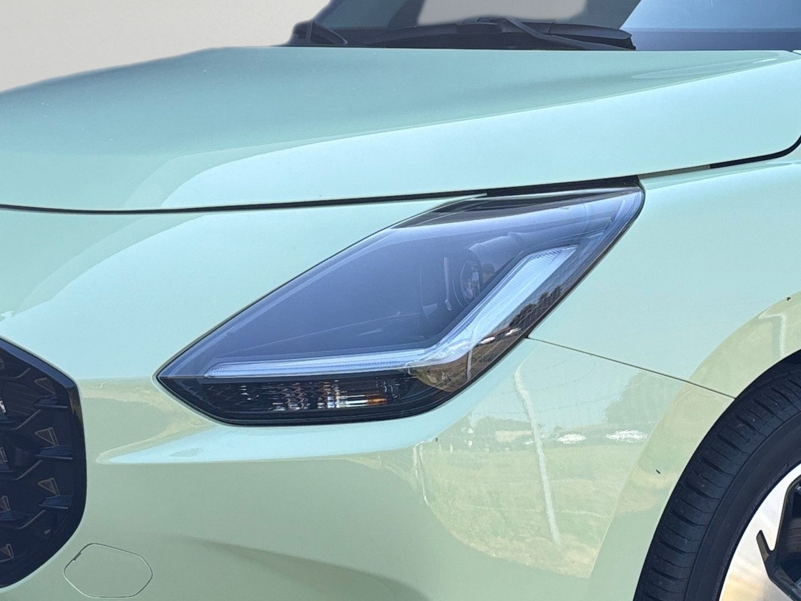 Suzuki SWIFT COMFORT+ CVT HYBRID (61kW)