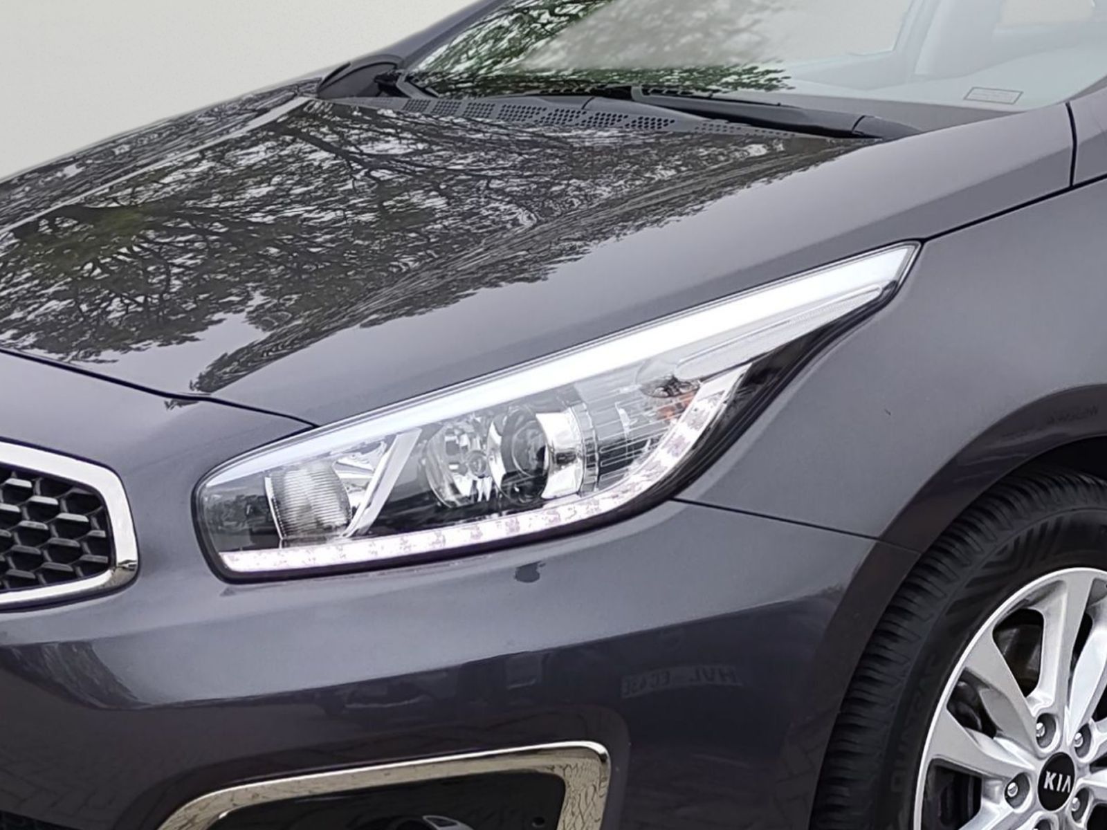 KIA CEE'D 1.6 GDI AT Spirit NAVI GRA PDC CAM SHZ LHZ