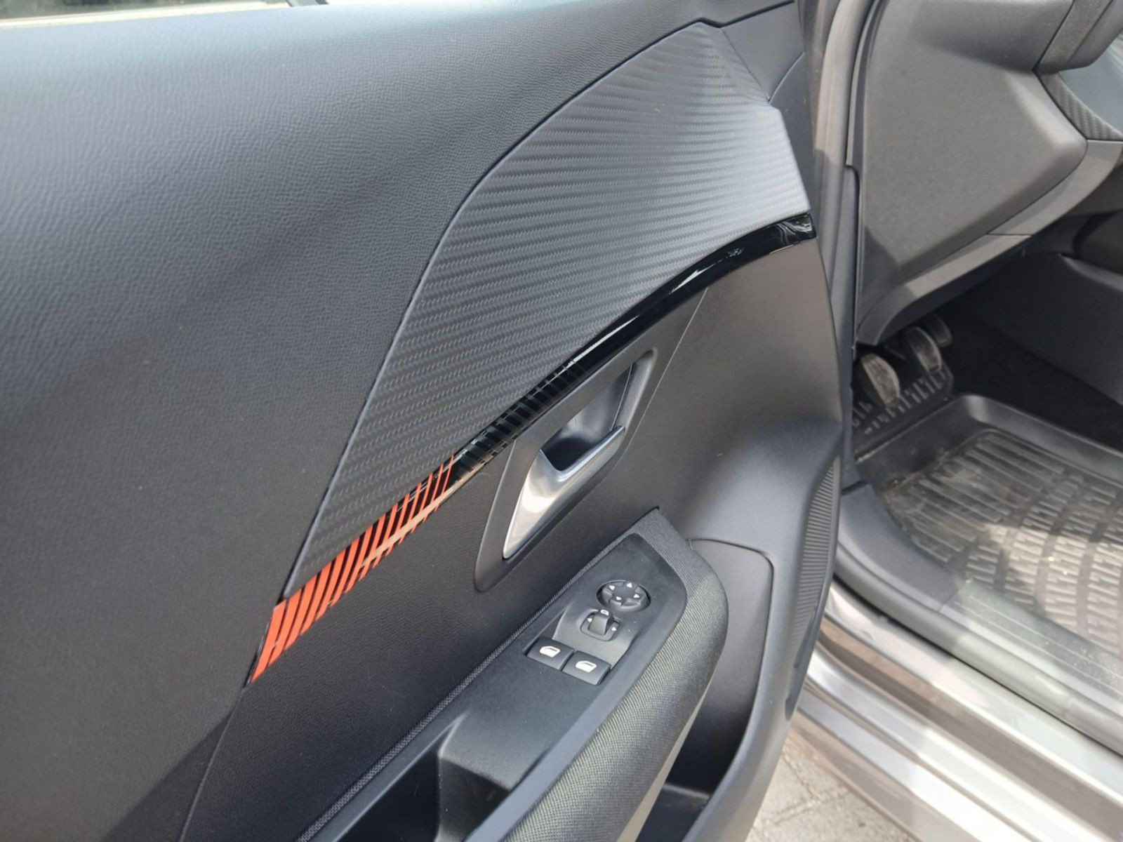 Peugeot 208 PureTech 75 1.2 Active Bluetooth*DAB+*LED