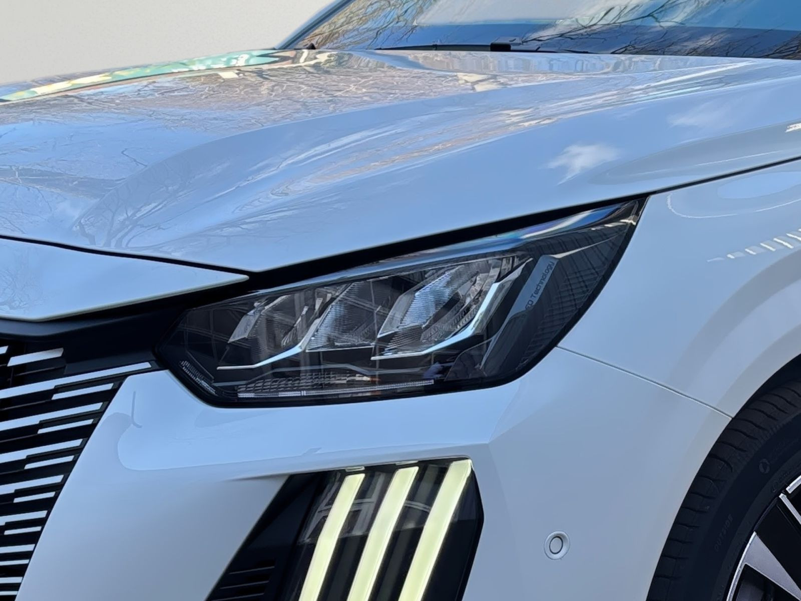 Peugeot 208 Allure Hybrid 110 e-DSC6 *360°Kamera*SHZ*